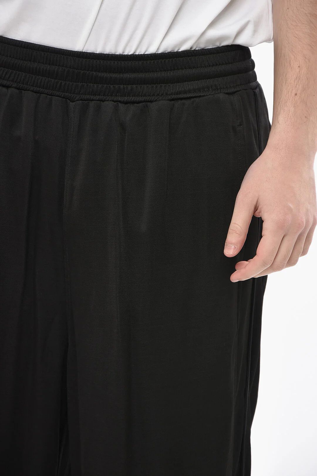 Givenchy og1mm0326 Sweatpants & Joggers in Black Size US 30 / EU 46 - 3 Thumbnail