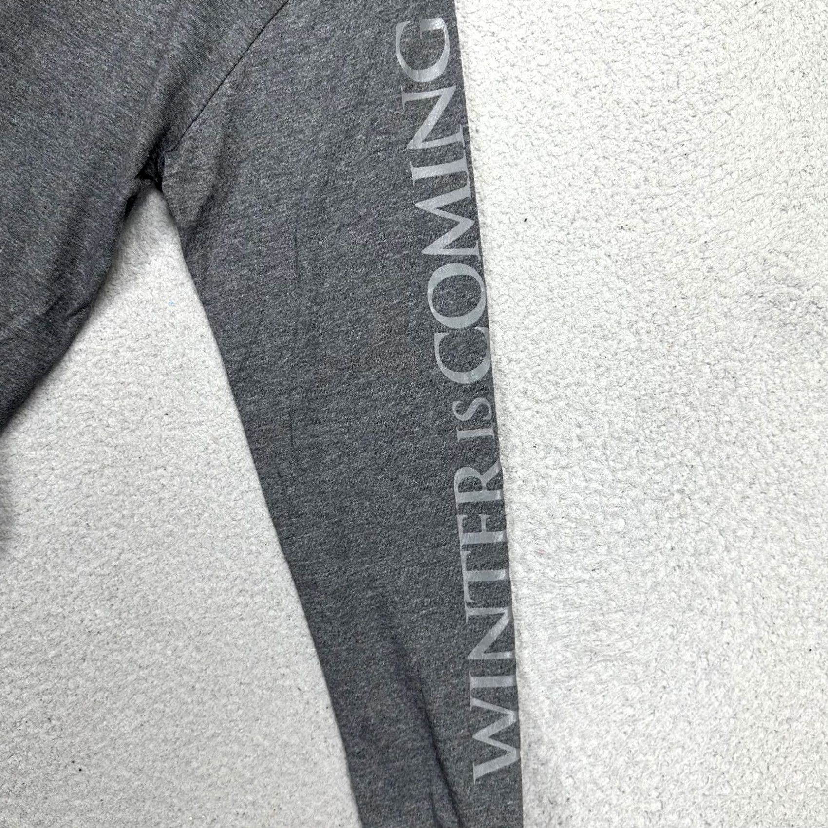 Vintage VINTAGE Game Of Throne Sweatshirt Unisex Small Grey Stark Crew Neck Long Sleeve Shirt Womens Size US S / EU 44-46 / 1 - 7 Thumbnail