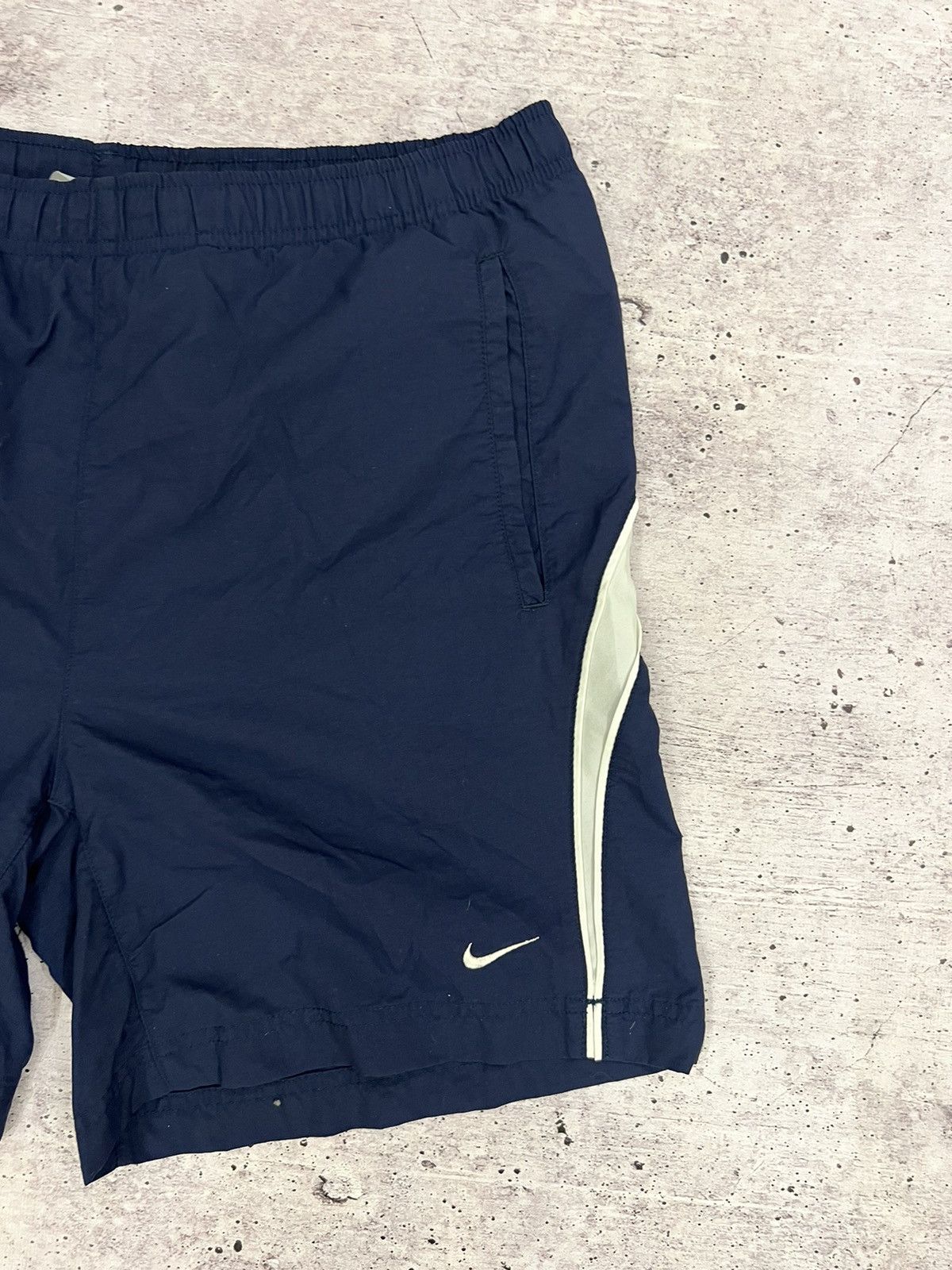 Nike × Vintage Nike Vintage y2k Swoosh Shorts Size US 31 - 3 Thumbnail