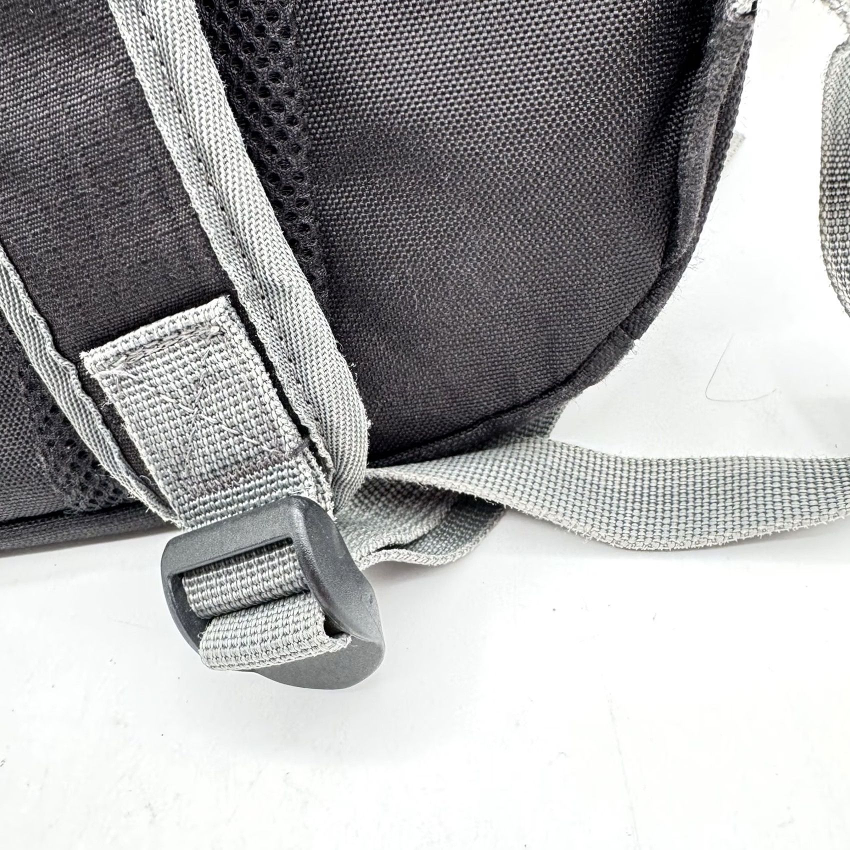 Oakley Oakley Backpack SI 5-Speed Medium Black Nylon Polyester 90s Organizer Laptop Sleeve Unisex Adults Size ONE SIZE - 7 Thumbnail
