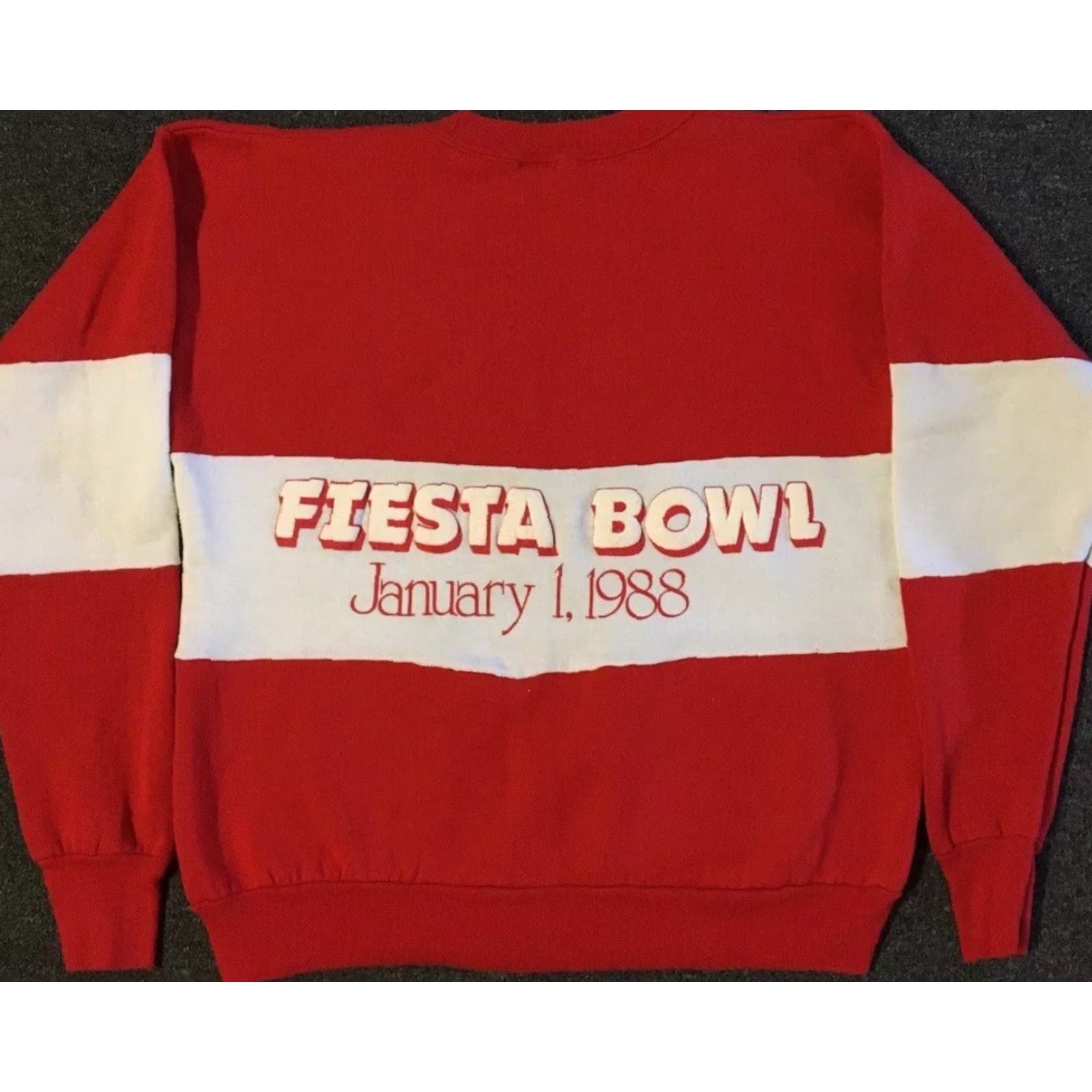 Vintage VINTAGE Cornhuskers 80s University Of Nebraska Faded Fiesta Bowl Sweatshirt Hoodie XS Red Football Size US XS / EU 42 / 0 - 2 Thumbnail
