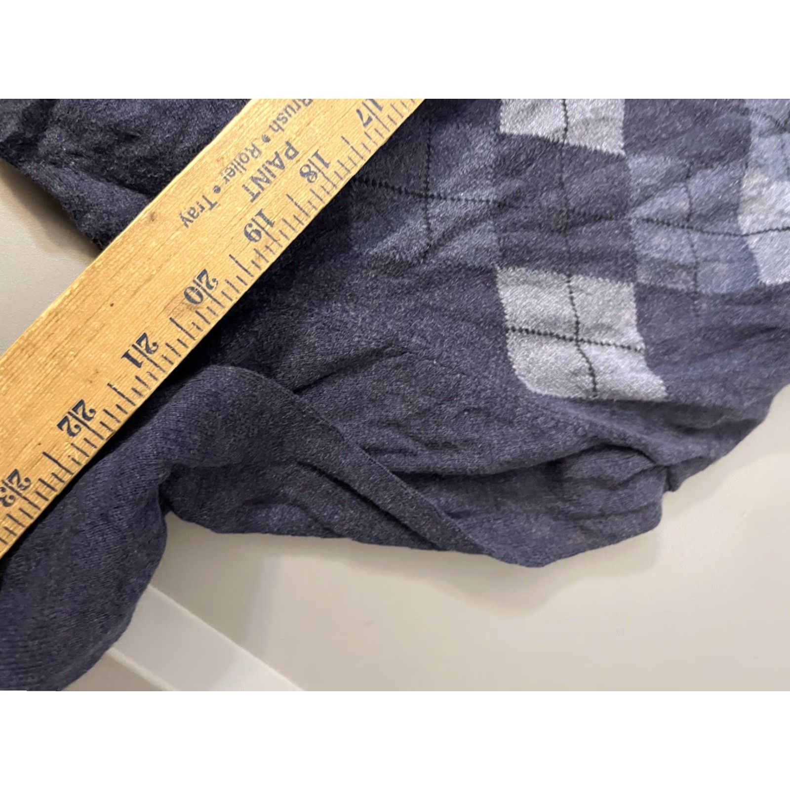 Calvin Klein Calvin Klein Men’s V-Neck Sweater Medium Blue Argyle Cardigan Knit Classic Preppy Designer All Seasons Lightweight Regular Size US M / EU 48-50 / 2 - 5 Thumbnail