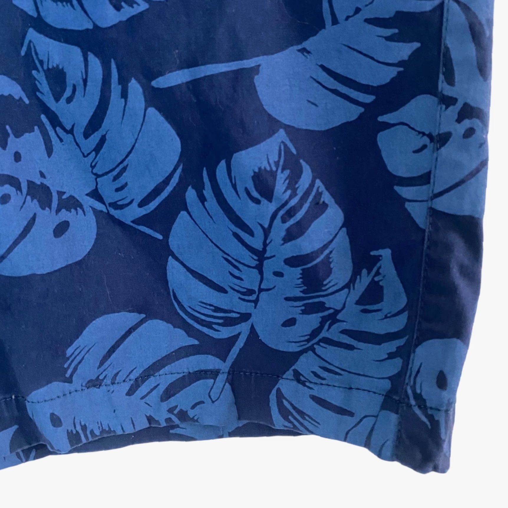 Tommy Bahama VINTAGE Tommy Bahama Shorts Puerto Real Fronds Blue Tropical Leaf Print Mens 38 Size US 38 / EU 54 - 4 Thumbnail