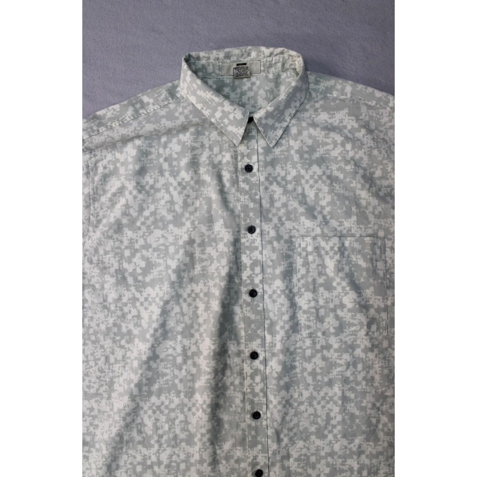 Vintage VINTAGE Marithe François Girbaud Shirt Mens 2XL Digital Camo Button Up Polyester Pocket Size US XXL / EU 58 / 5 - 2 Thumbnail