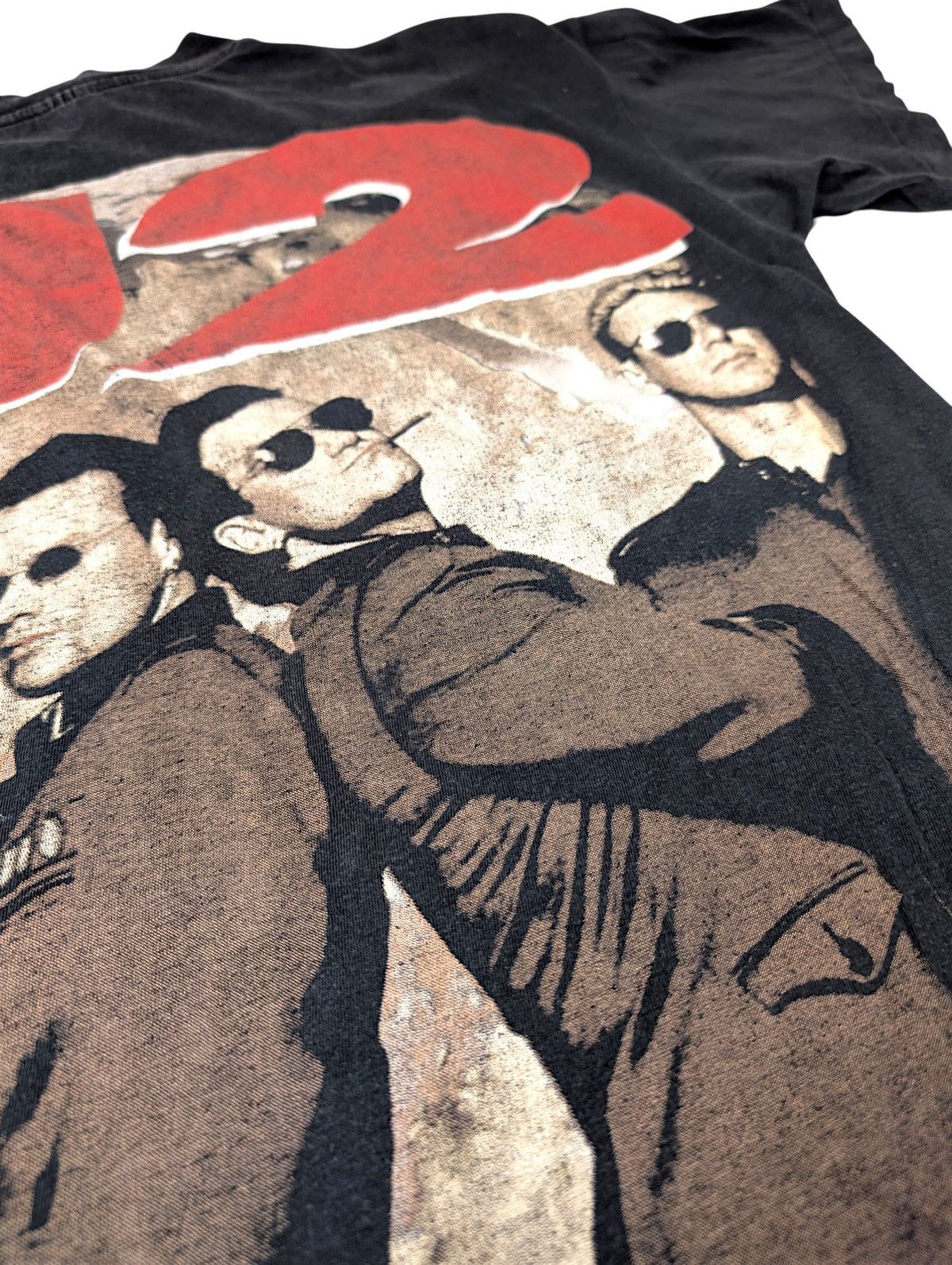Vintage U2 Vintage 90s Single Stiched Rap Graphic Tee Merch Band Size US L / EU 52-54 / 3 - 15 Thumbnail