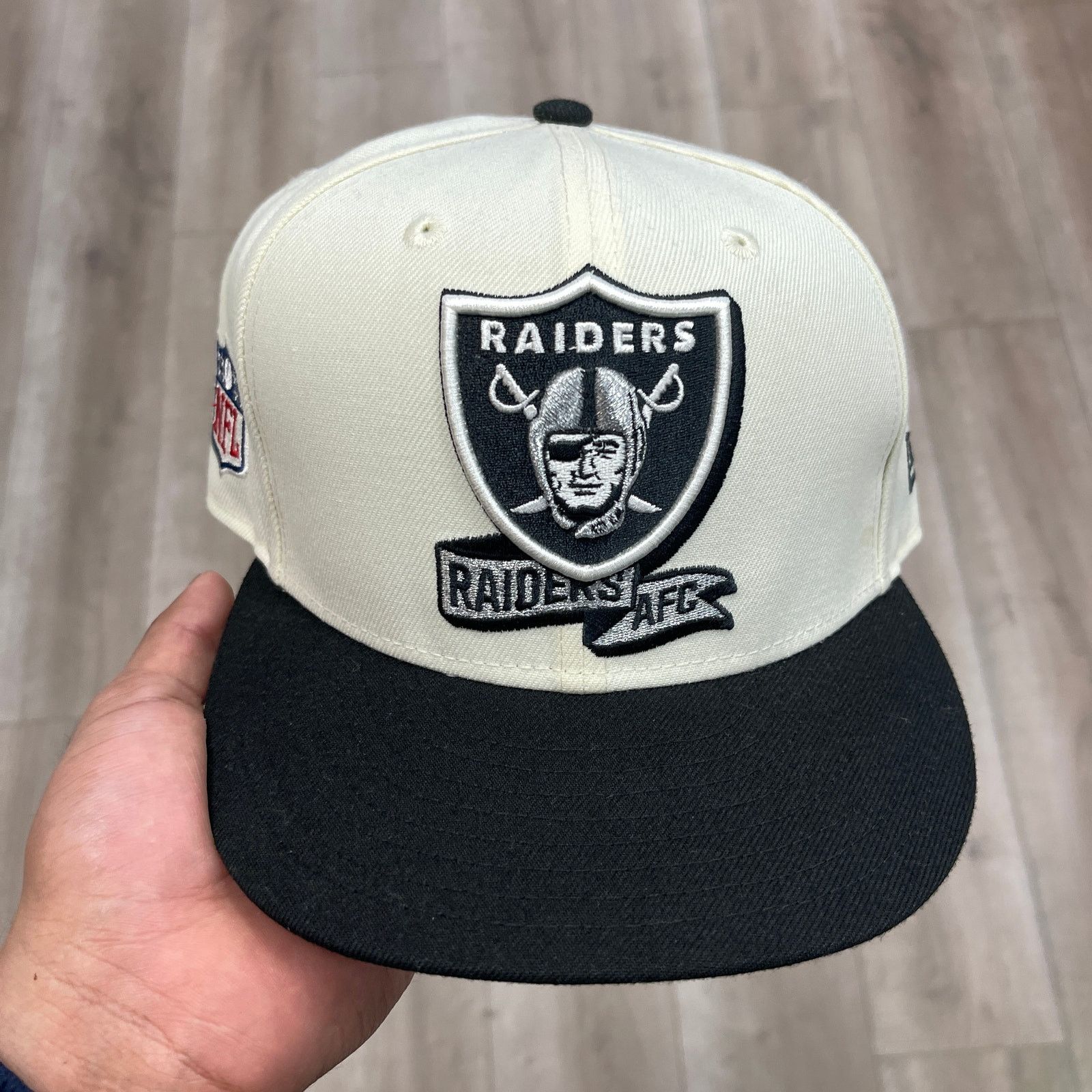 New Era Las Vegas Raiders AFC Crest Logo White Fitted Hat Size 7 1/4 Size ONE SIZE - 6 Thumbnail
