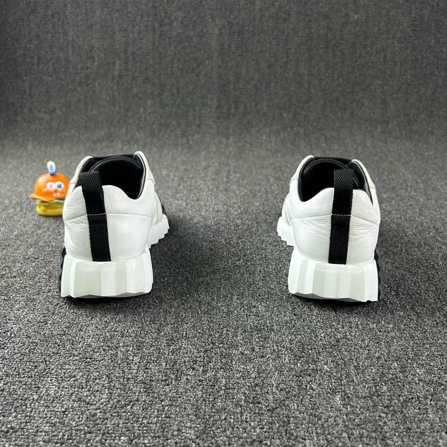 Hermes Hermes white sneakers worn a few times 39 Size US 8 / IT 38 - 5 Thumbnail
