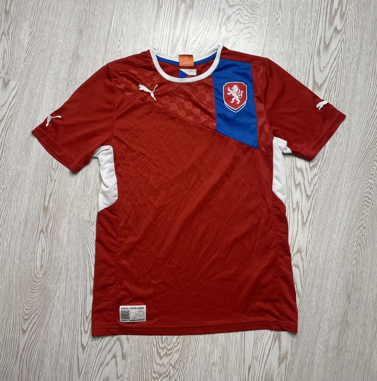 Puma Puma Czech Republic 2012-2013 Soccer Jersey size M Size US M / EU 48-50 / 2 - 1 Thumbnail