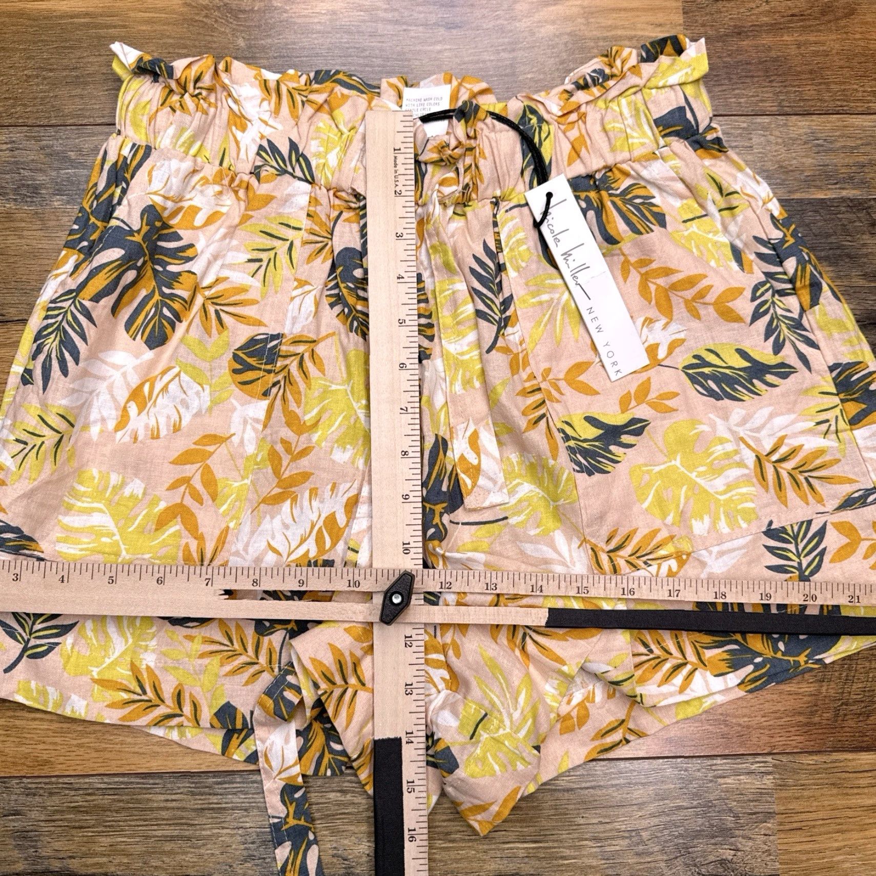 Nicole Miller Nicole Miller Paperbag Linen Shorts Womens Medium Yellow Flowers Knit Size 32" / US 10 / IT 46 - 5 Thumbnail
