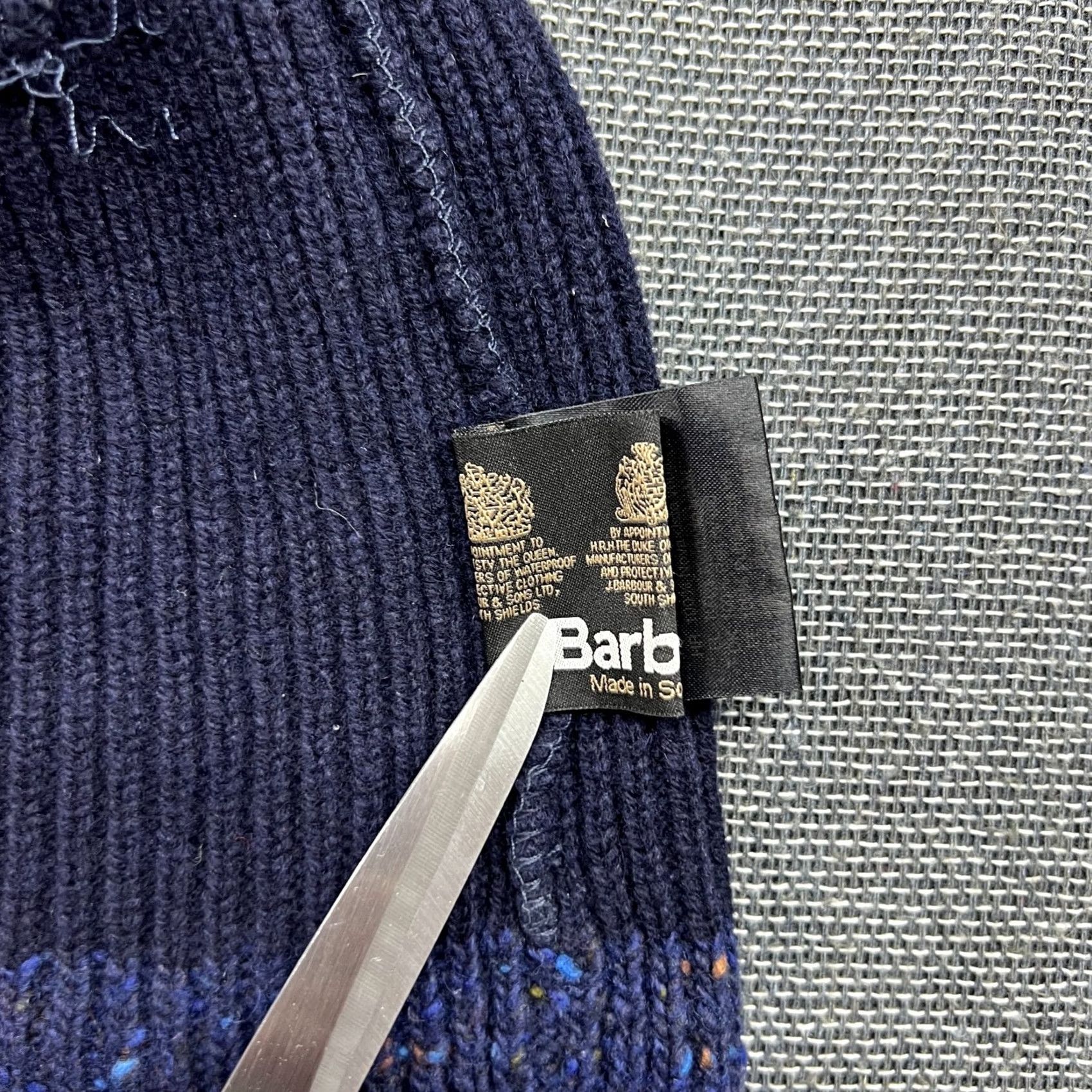 Barbour Barbour Beanie Hat One Size OS 100% Pure New Wool Cuffed Ribbon Navy Blue Unisex Adults Mens Womens Knit Thermal Lined Size ONE SIZE - 6 Thumbnail