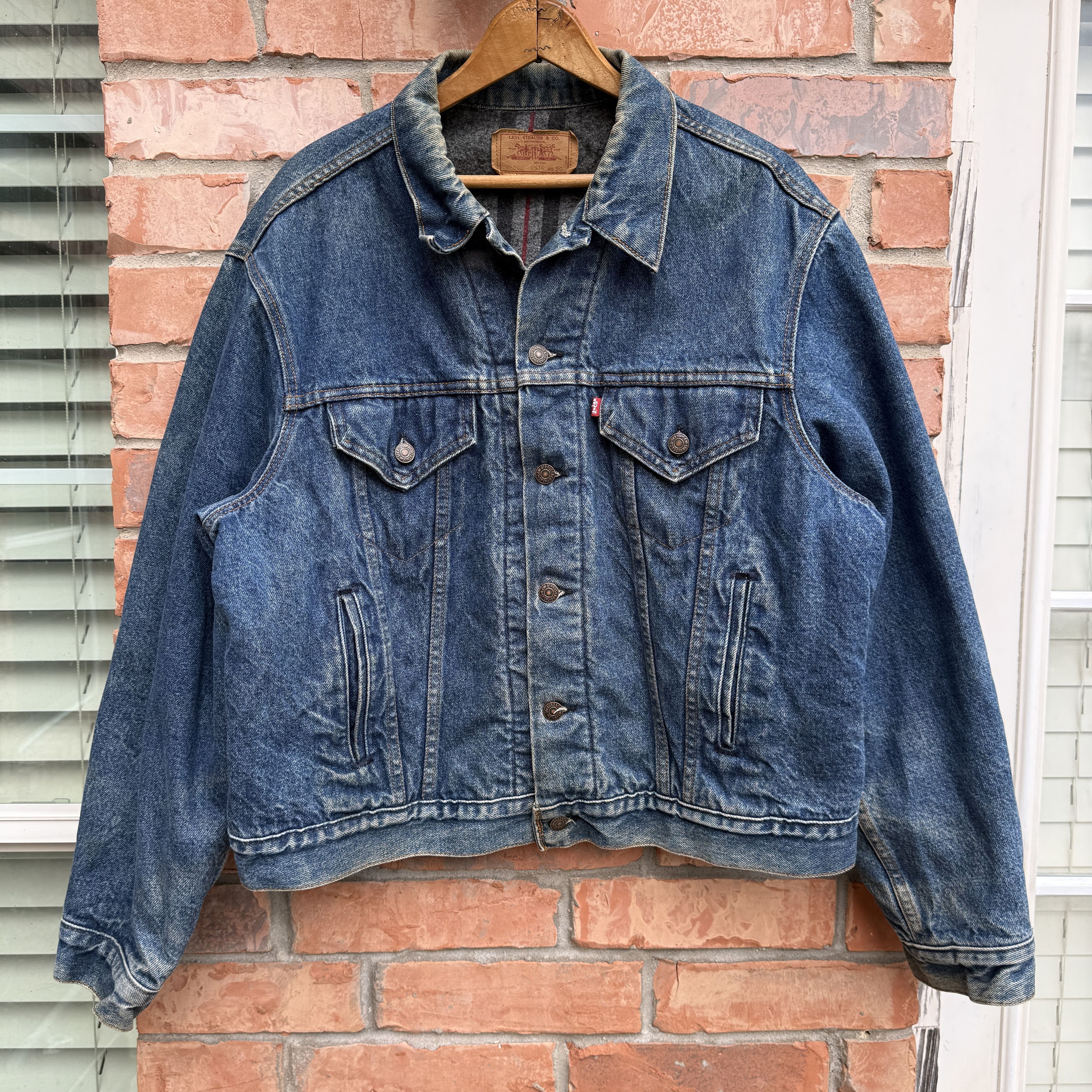 Levi's Vintage Levi 1980s Blanket Lined Denim Trucker Jacket Size US XL / EU 56 / 4 - 1 Thumbnail
