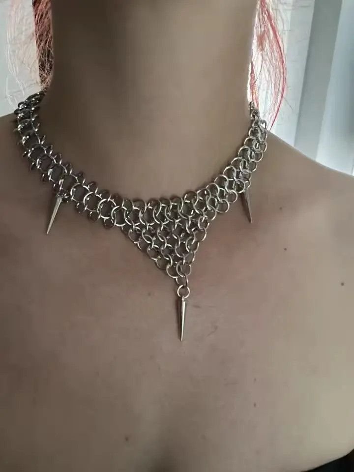 Jewelry Circular Chain Rivet Pendant Necklace Size ONE SIZE - 3 Thumbnail