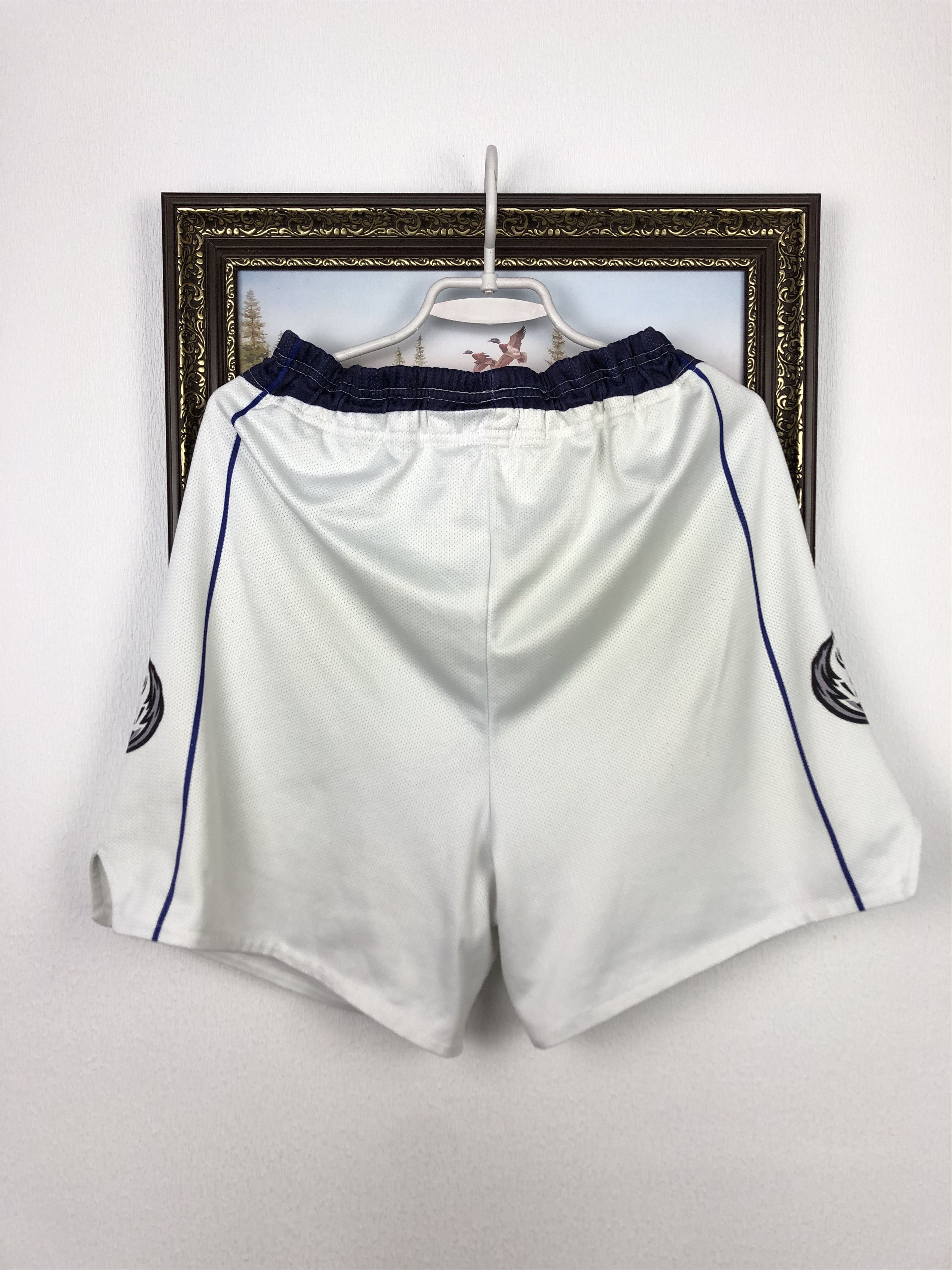 Champion Vintage 90's Champion Dallas Mavericks NBA Shorts M Size US 32 / EU 48 - 11 Thumbnail