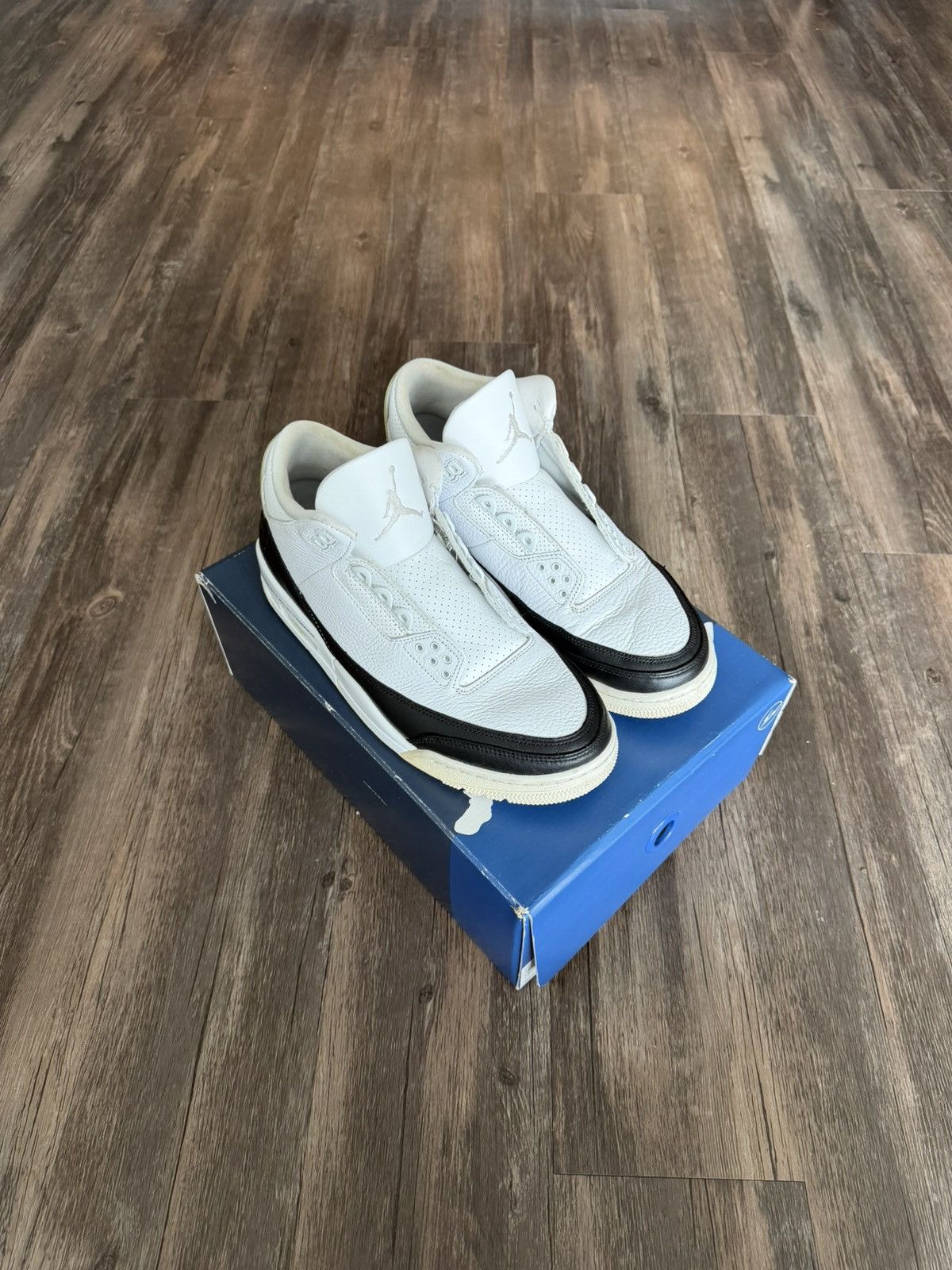Fragment Design × Jordan Brand Jordan 3 Retro - Fragment Design Size US 11 / EU 44 - 1 Thumbnail