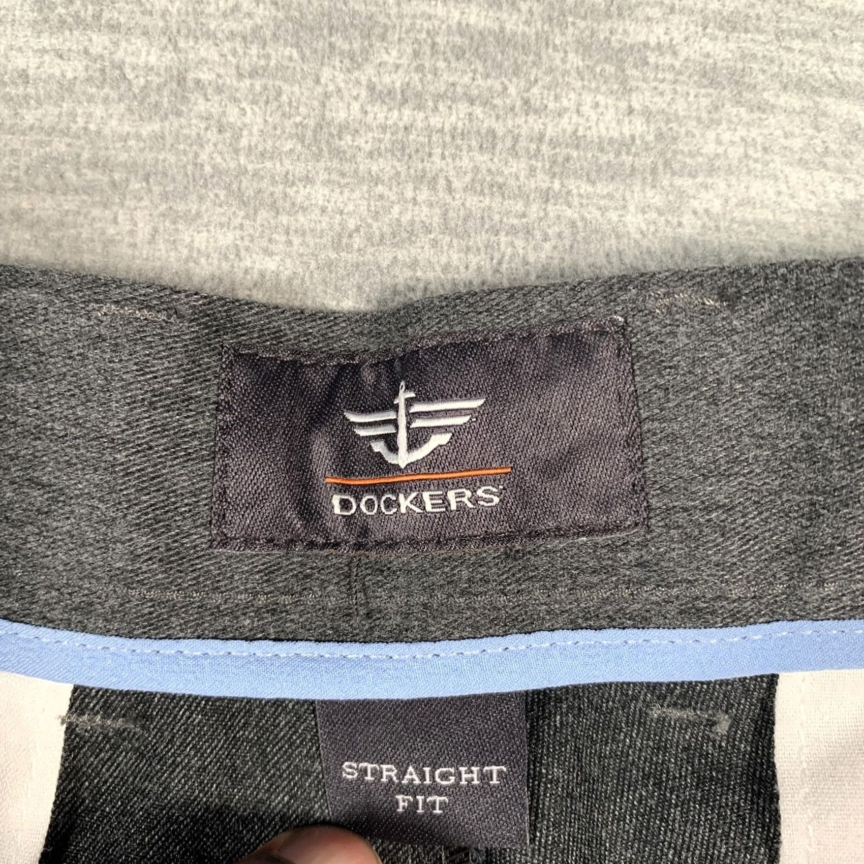 Dockers Dockers Pants Mens 36x32 Gray Signature Khaki Straight Fit Flat Front Chino Size US 36 / EU 52 - 5 Thumbnail