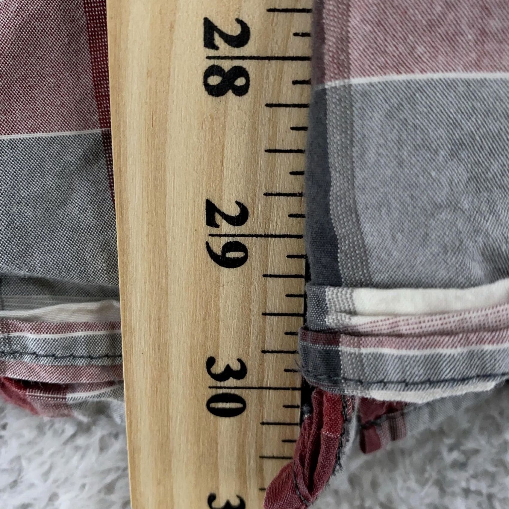 Carhartt Carhartt Shirt XL Red Plaid Short Sleeve Button-Up Work Shirt Mens Regular Fit, Lightweight Cotton, Classic Outdoor Workwear Size US XL / EU 56 / 4 - 6 Thumbnail