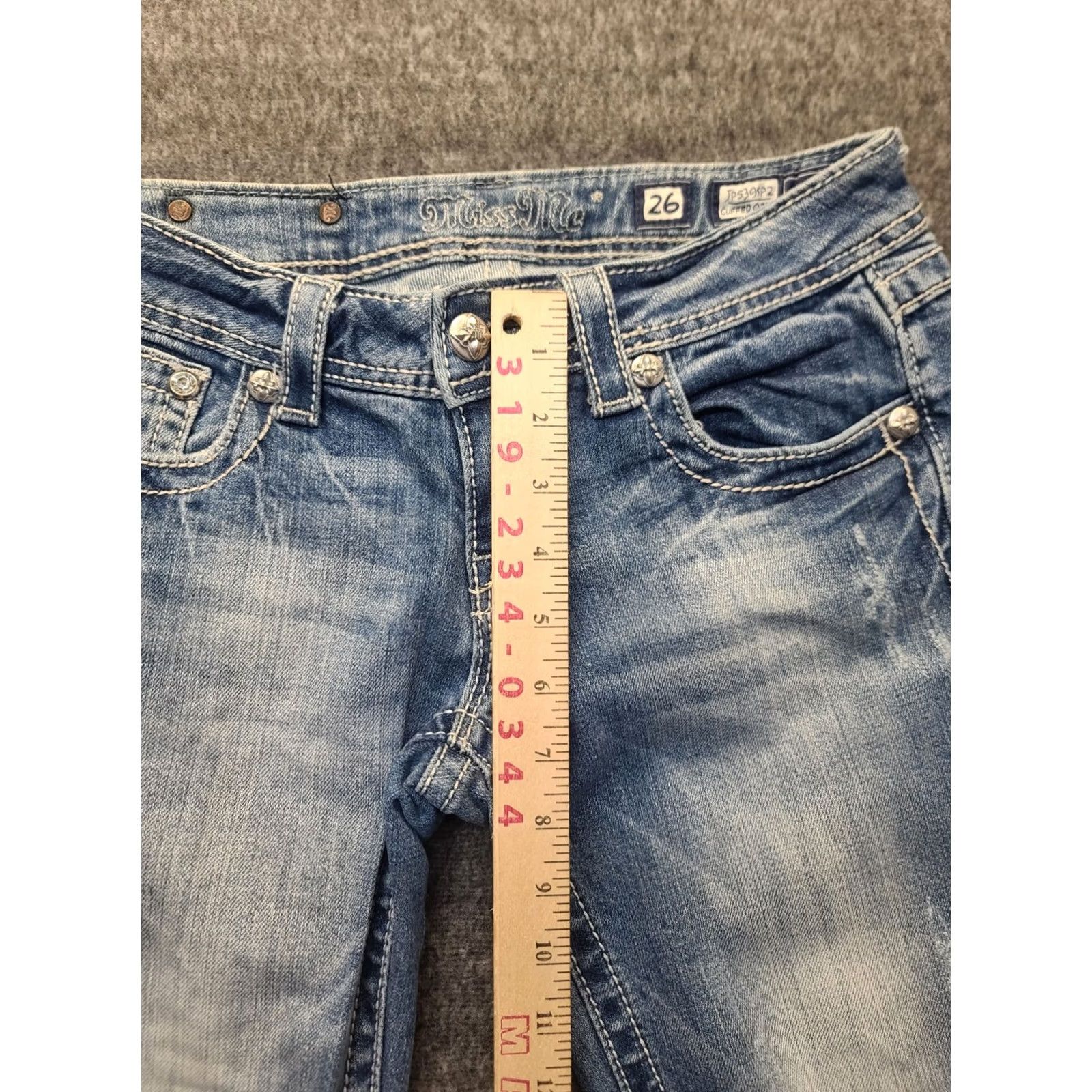 Miss Me Miss Me Capri Jeans Womens 26x21 Regular Fit Cuffed Embroidered Rhinestone Blue Denim 5-Pocket Rise Mid Y2K Cowboycore Girls Womens Size 26" / US 2 / IT 38 - 5 Thumbnail