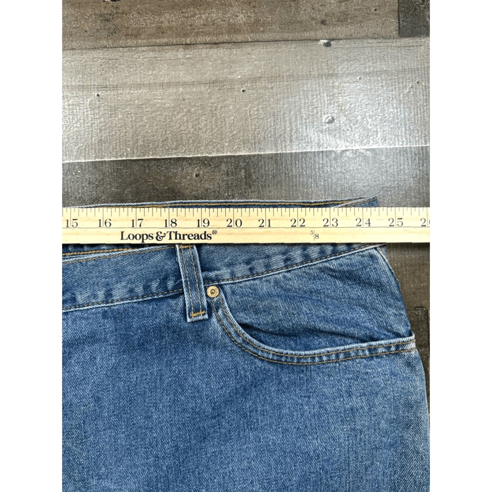 Levi's Levi’s 550 Jeans Men 50x29 Relaxed Taper Blue Medium Wash Denim NWT Size US 34 / EU 50 - 5 Thumbnail