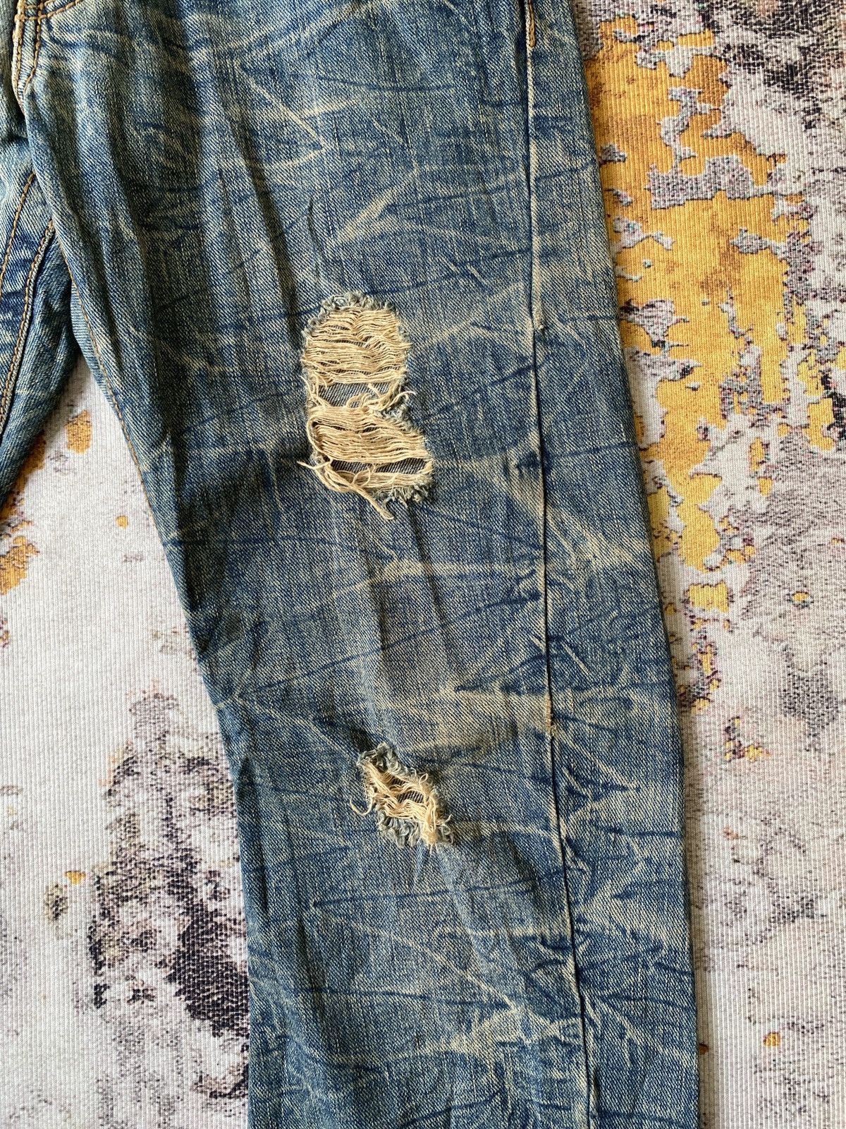 Japanese Brand Rattle Trap Claw Mark Distressed Curve Leg Flare Denim Size US 32 / EU 48 - 7 Thumbnail