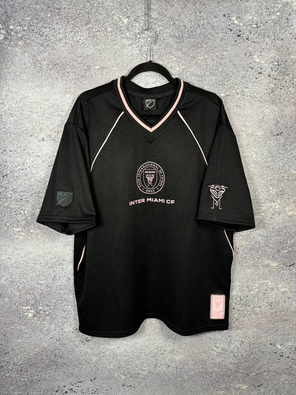 Other Inter Miami Official Black Big Logo Jersey XL size Size US XL / EU 56 / 4 - 1 Thumbnail