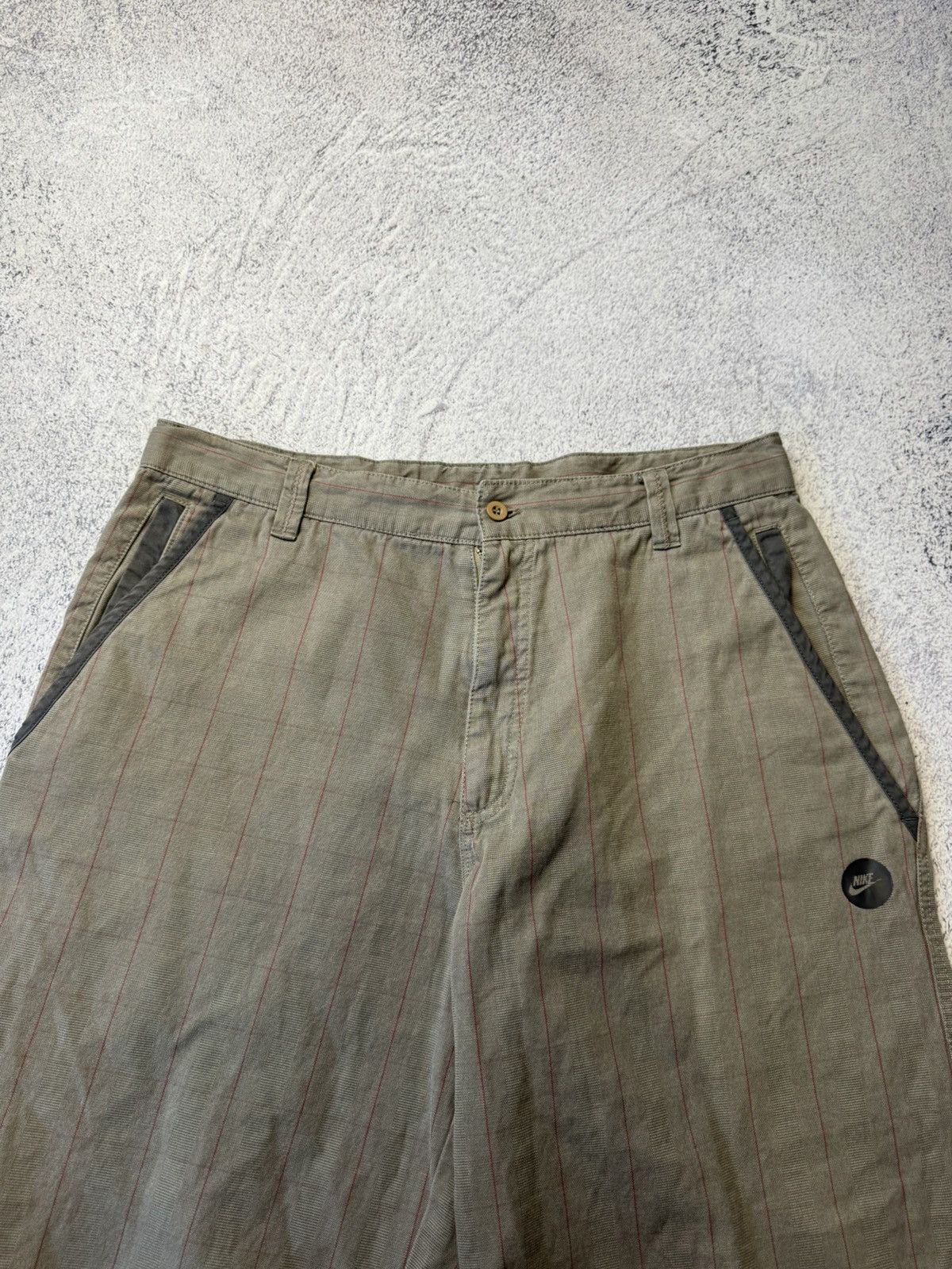 Nike Vintage Nike Shorts Japanese Y2K Size US 32 / EU 48 - 4 Thumbnail