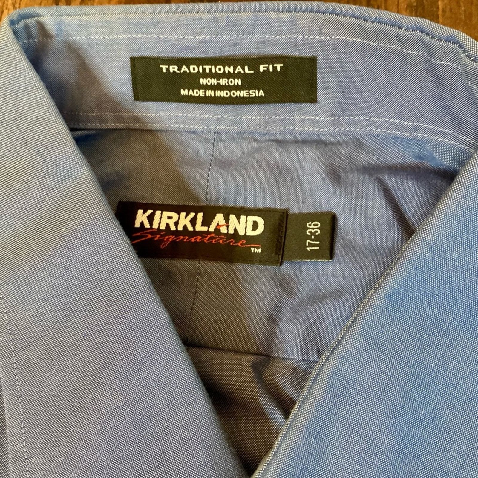 Kirkland Signature Kirkland Signature Button Down Size US L / EU 52-54 / 3 - 3 Thumbnail