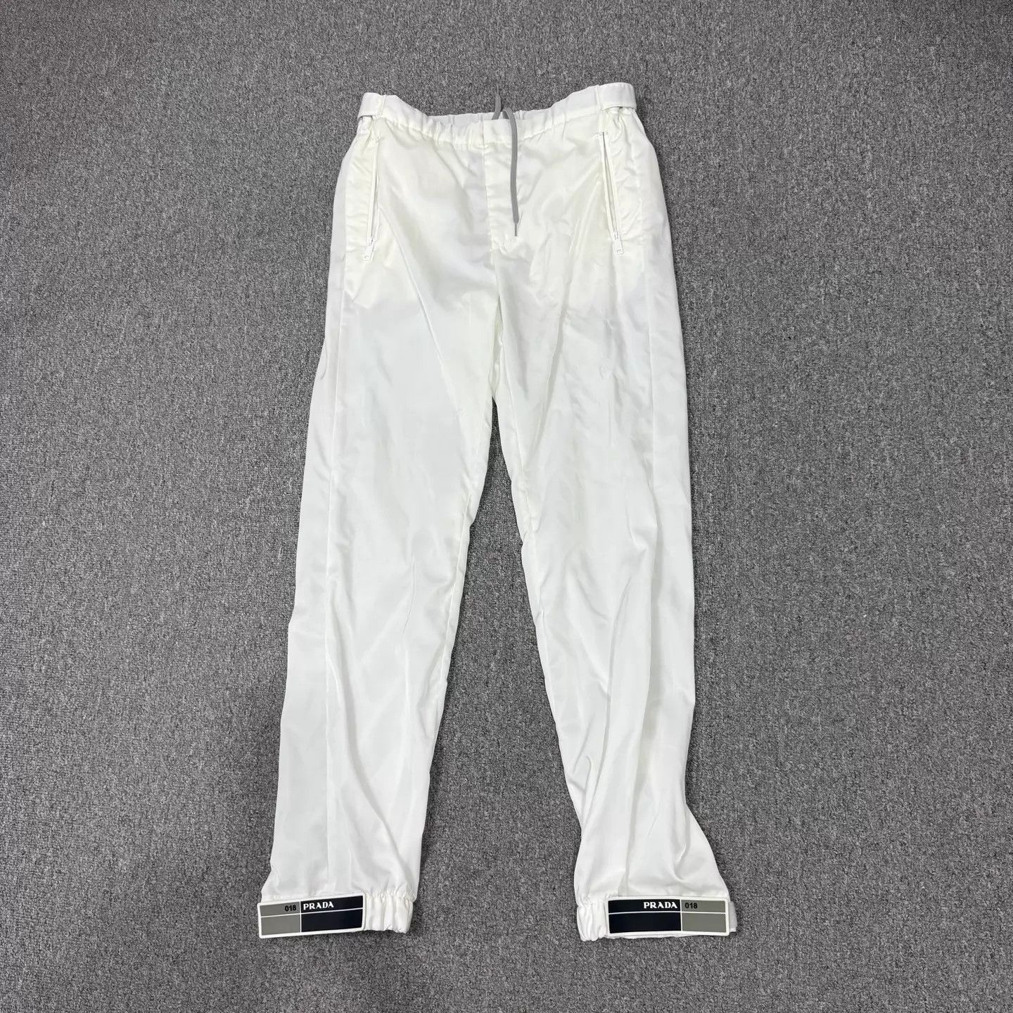 Prada Prada White Hem Logo Casual Pants 48 Mint Size US 32 / EU 48 - 1 Thumbnail