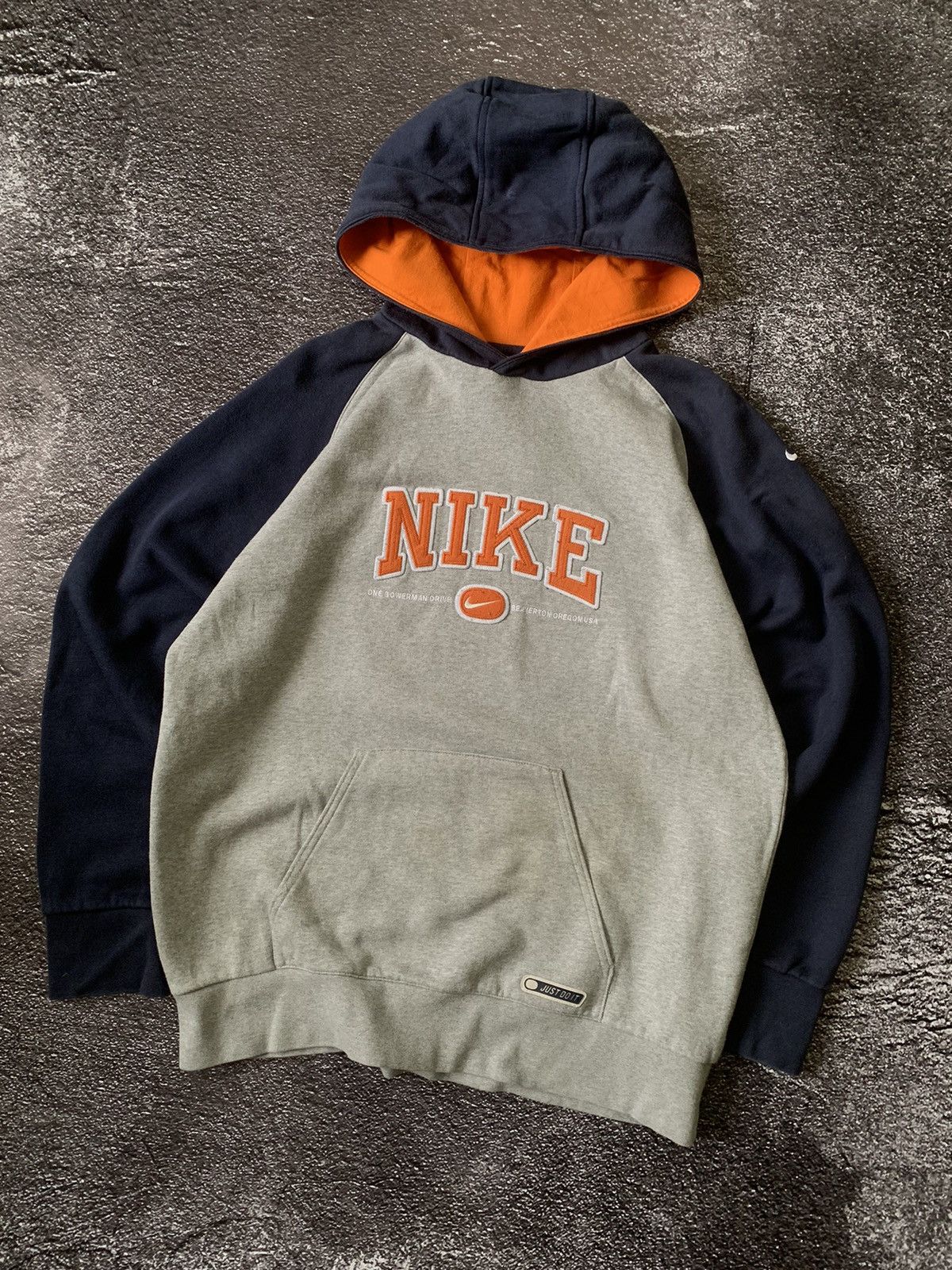 Nike Vintage Nike Y2K Hoodie Big Logo Center Swoosh Size US S / EU 44-46 / 1 - 2 Thumbnail