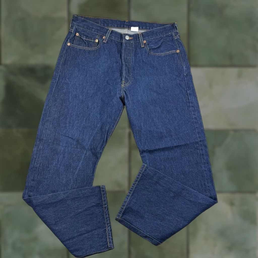Levi's VINTAGE Levi's 501 Jeans Men Adult 35x32 Blue Button Fly Grunge Workwear 2000s Y2K Straight Size US 35 - 1 Thumbnail