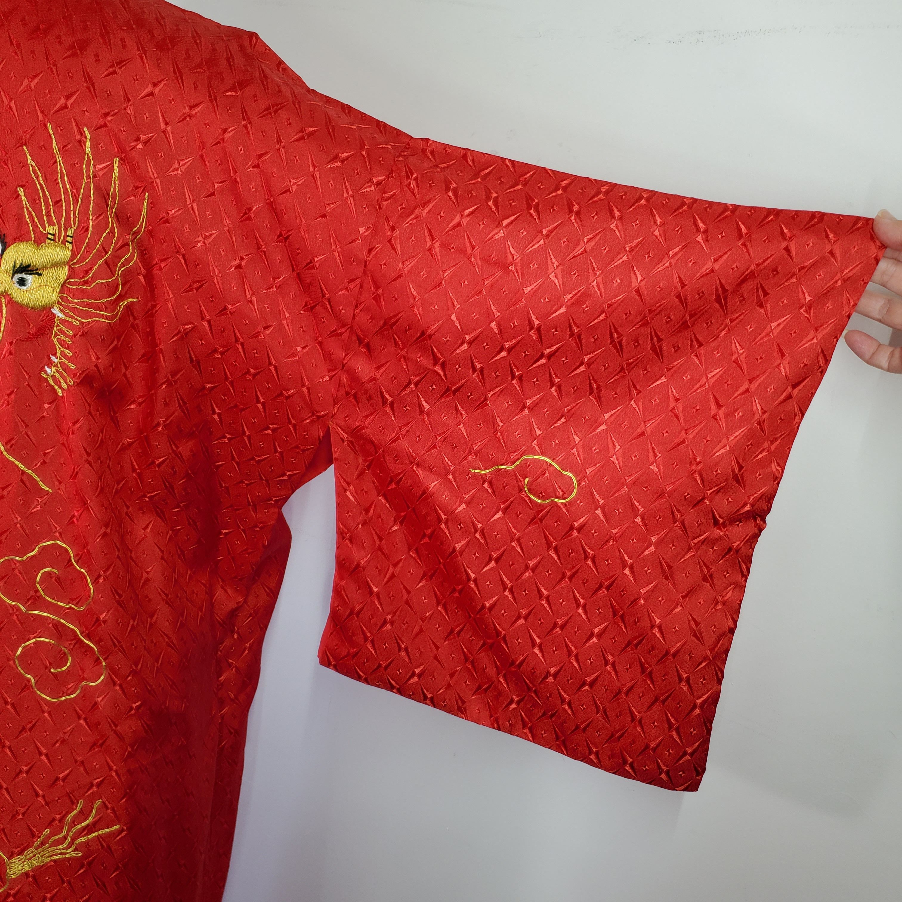 Kimono Size M House Robe Textured Red Gold Dragon Embroidery