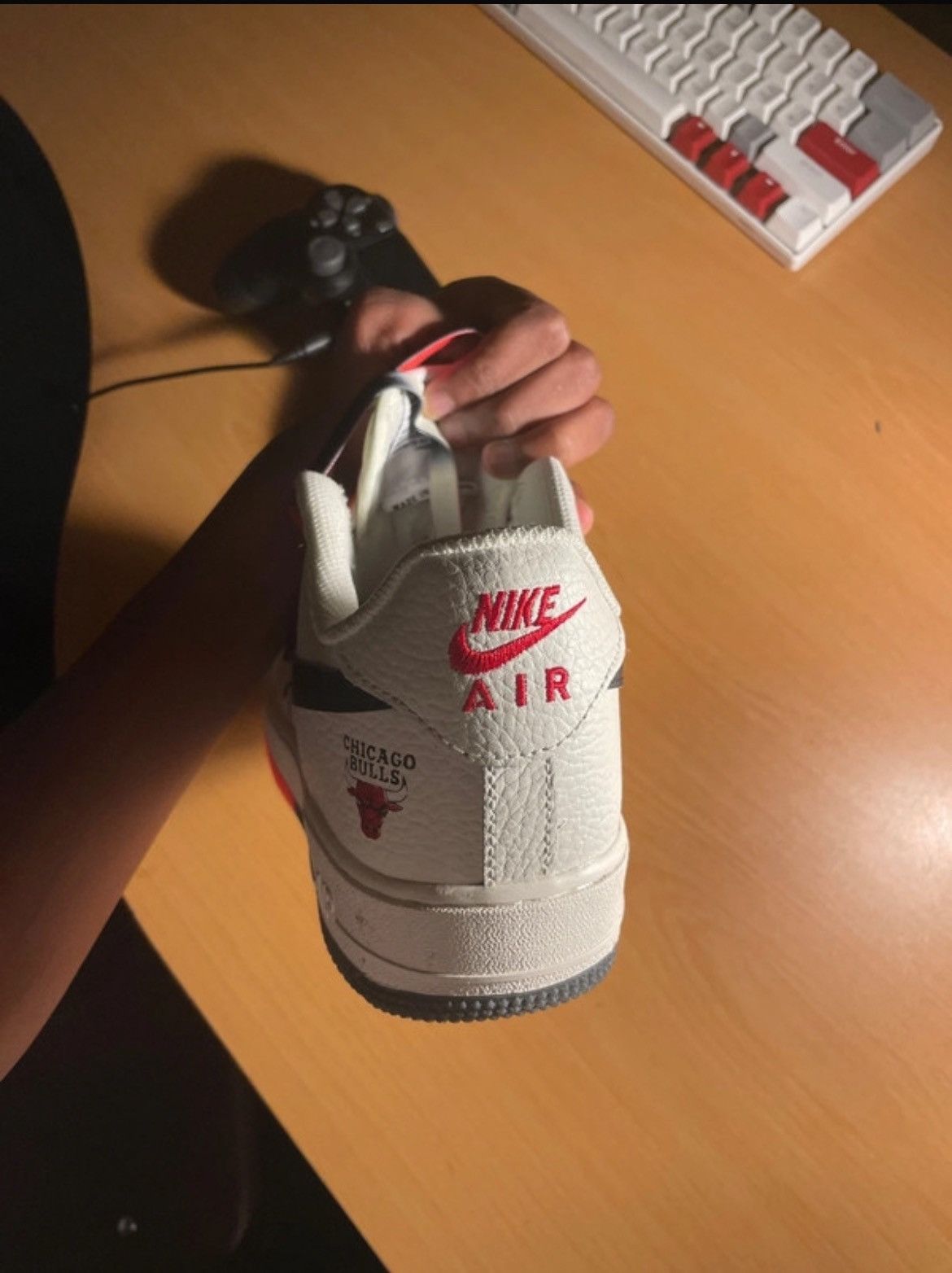 Nike AF1 chicago bulls Size US 9.5 / EU 42-43 - 7 Thumbnail
