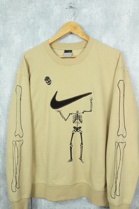 Vintage nike crewneck discount beige