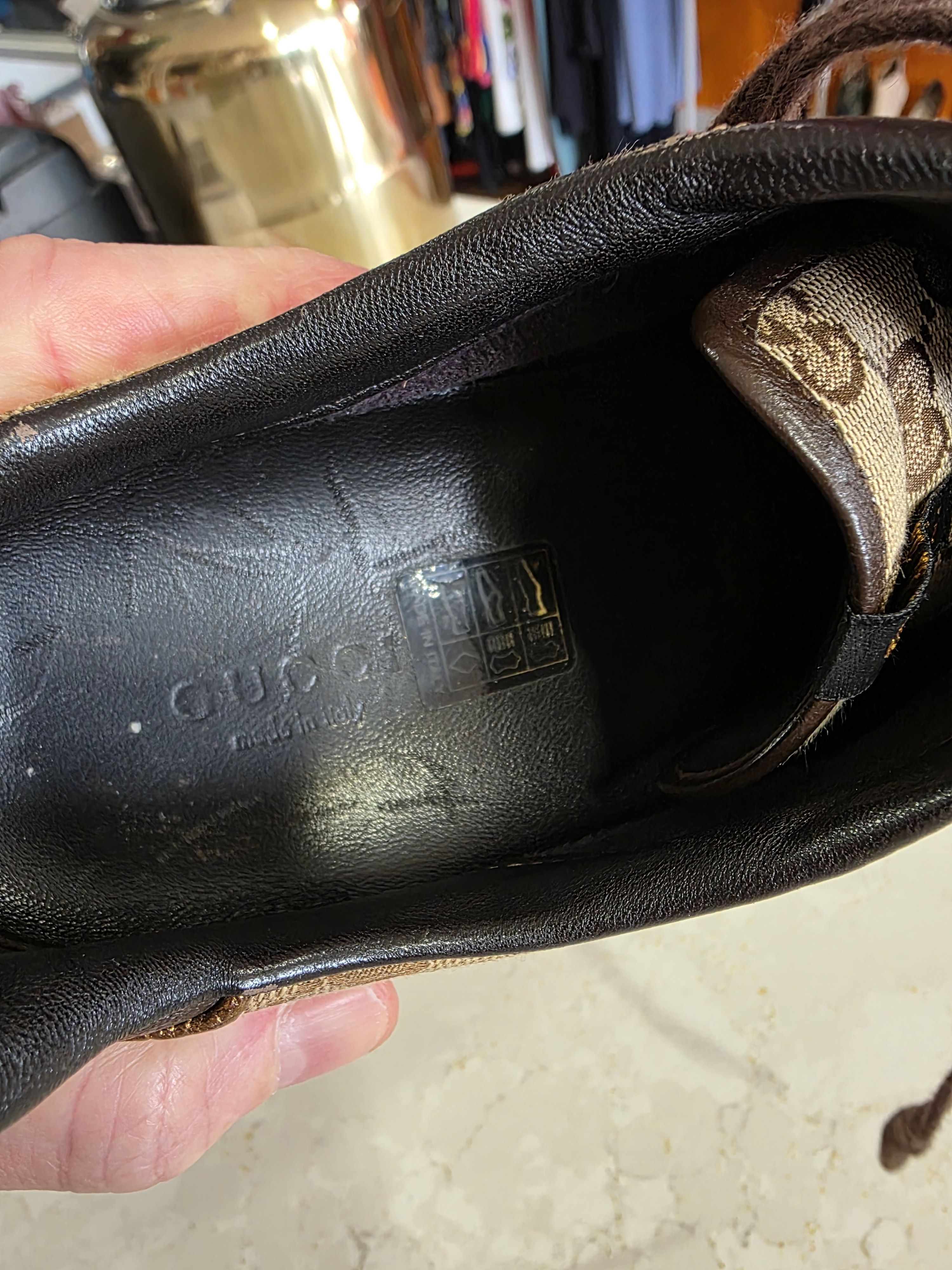 Gucci GUCCI VINTAGE ROYAL SPORT SNEAKERS (AS IS) Size US 7.5 / IT 37.5 - 9 Thumbnail