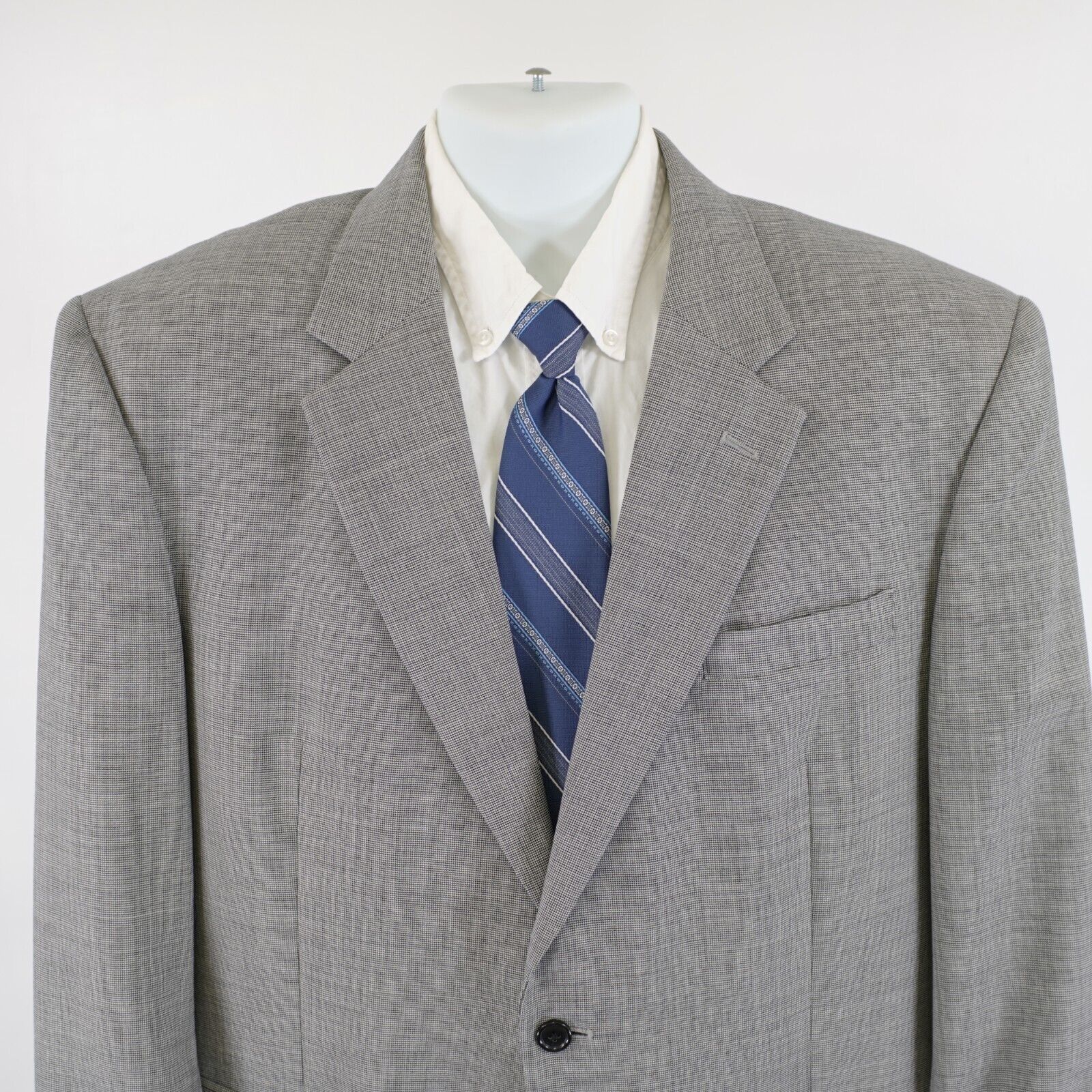 Jos. A. Bank Jos A Bank Wool Gray Star Check 2 Piece Suit 46R 41/29 2 But Size 46R - 5 Thumbnail