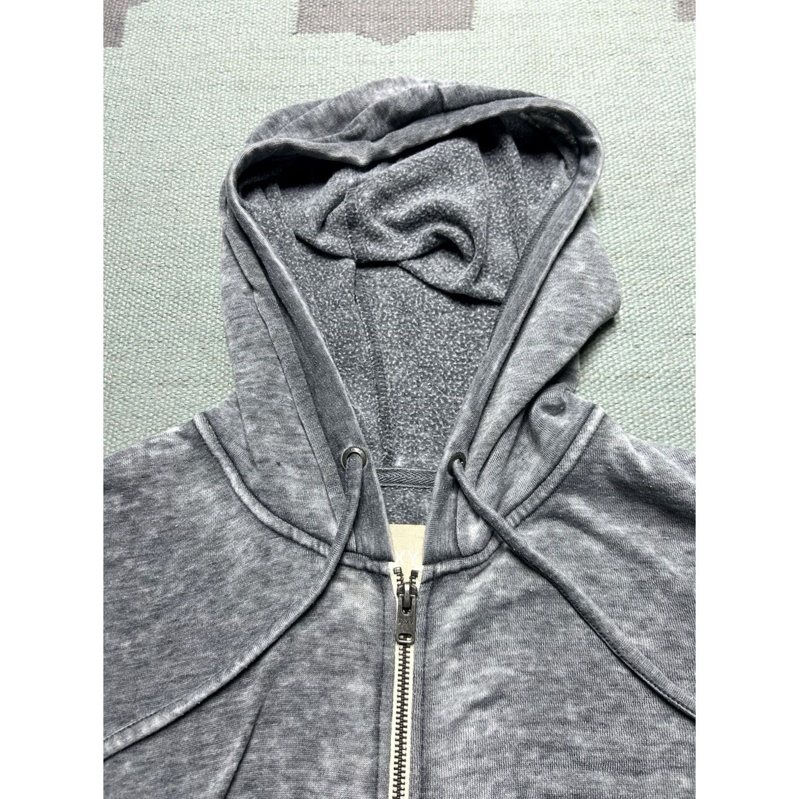 Vintage Roxy surf hoodie sweatshirt full zip Beach Women’s XL Gray Size XL / US 12-14 / IT 48-50 - 5 Thumbnail
