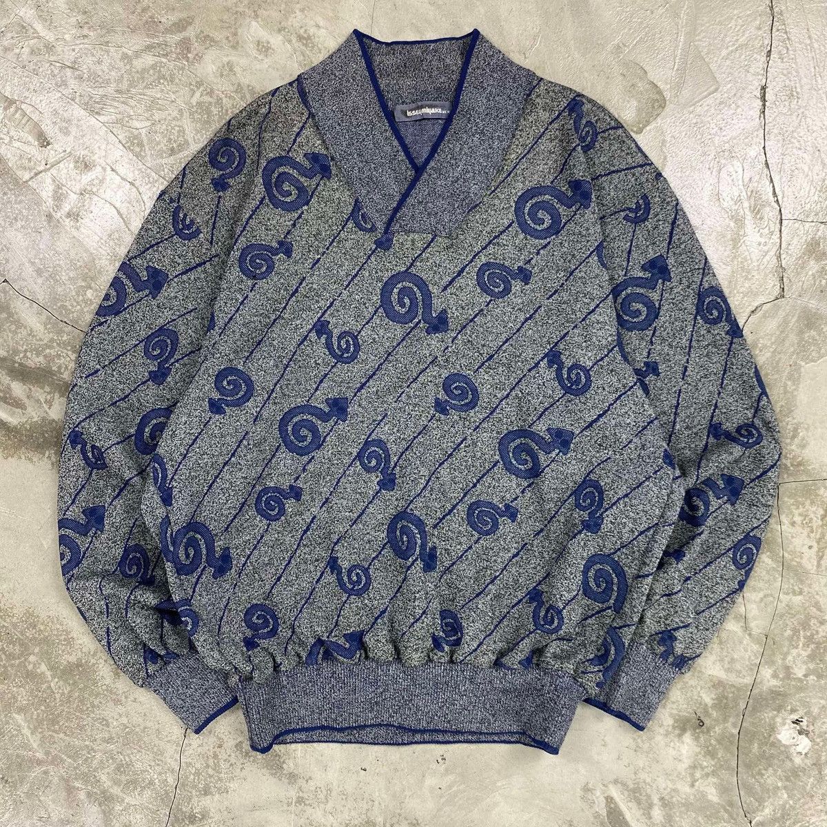 Issey Miyake Vintage Rare 90’s/80’s Spiral Arrow Knitted Sweater Size US M / EU 48-50 / 2 - 1 Thumbnail