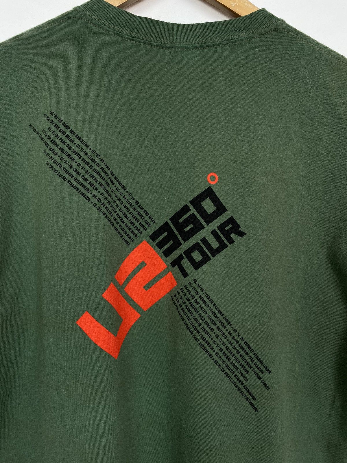 Band Tees Gildan U2 360 Tour 2009 Short Sleeve T-Shirt Size L Green Size US L / EU 52-54 / 3 - 8 Thumbnail