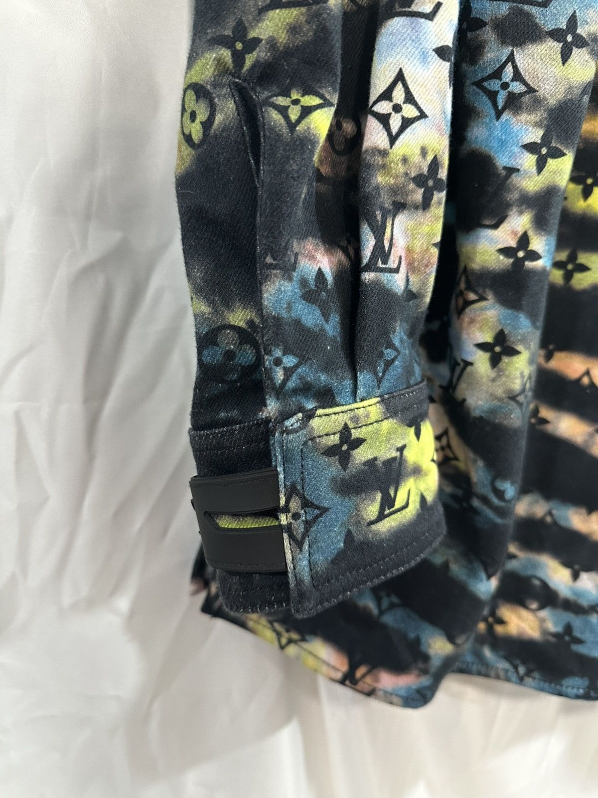 Louis Vuitton Louis Vuitton Shirt Size US L / EU 52-54 / 3 - 5 Thumbnail