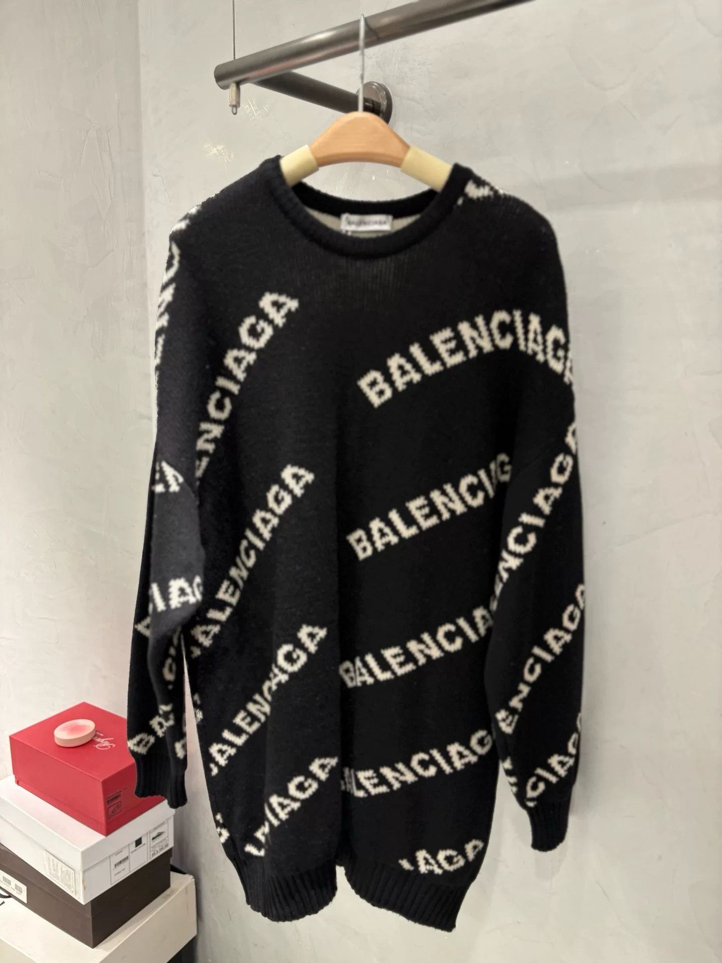 Balenciaga Balenciaga Logo Black Long Sweater Size US S / EU 44-46 / 1 - 1 Thumbnail