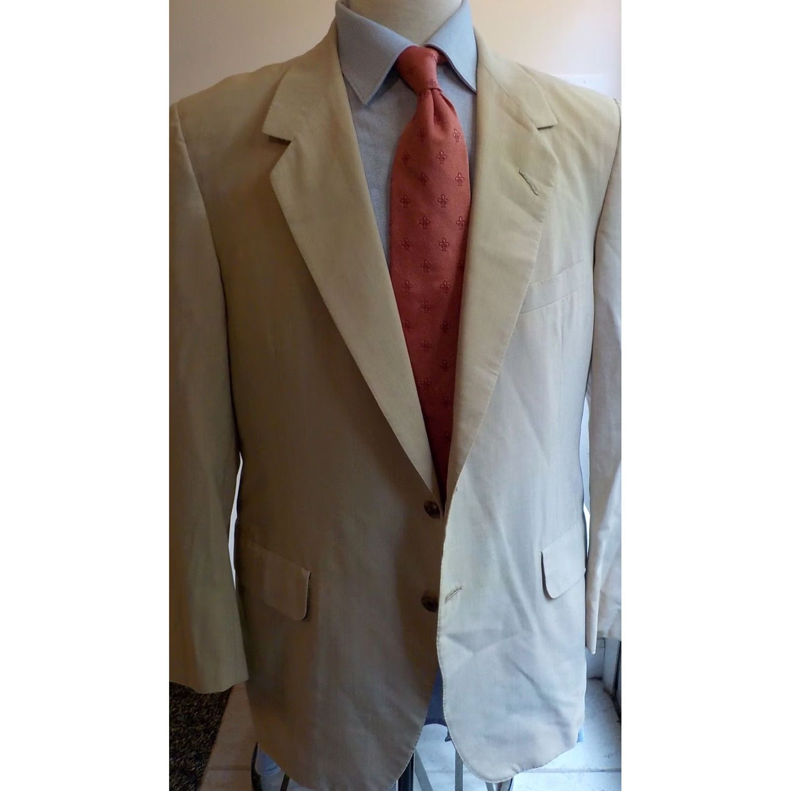 Vintage VINTAGE Oxxford Clothes Two-Button Beige Sport Coat Jacket Men 42R, Regular, Neiman Marcus, Notch Lapel, Fully Lined Speical Size US XS / EU 42 / 0 - 2 Thumbnail