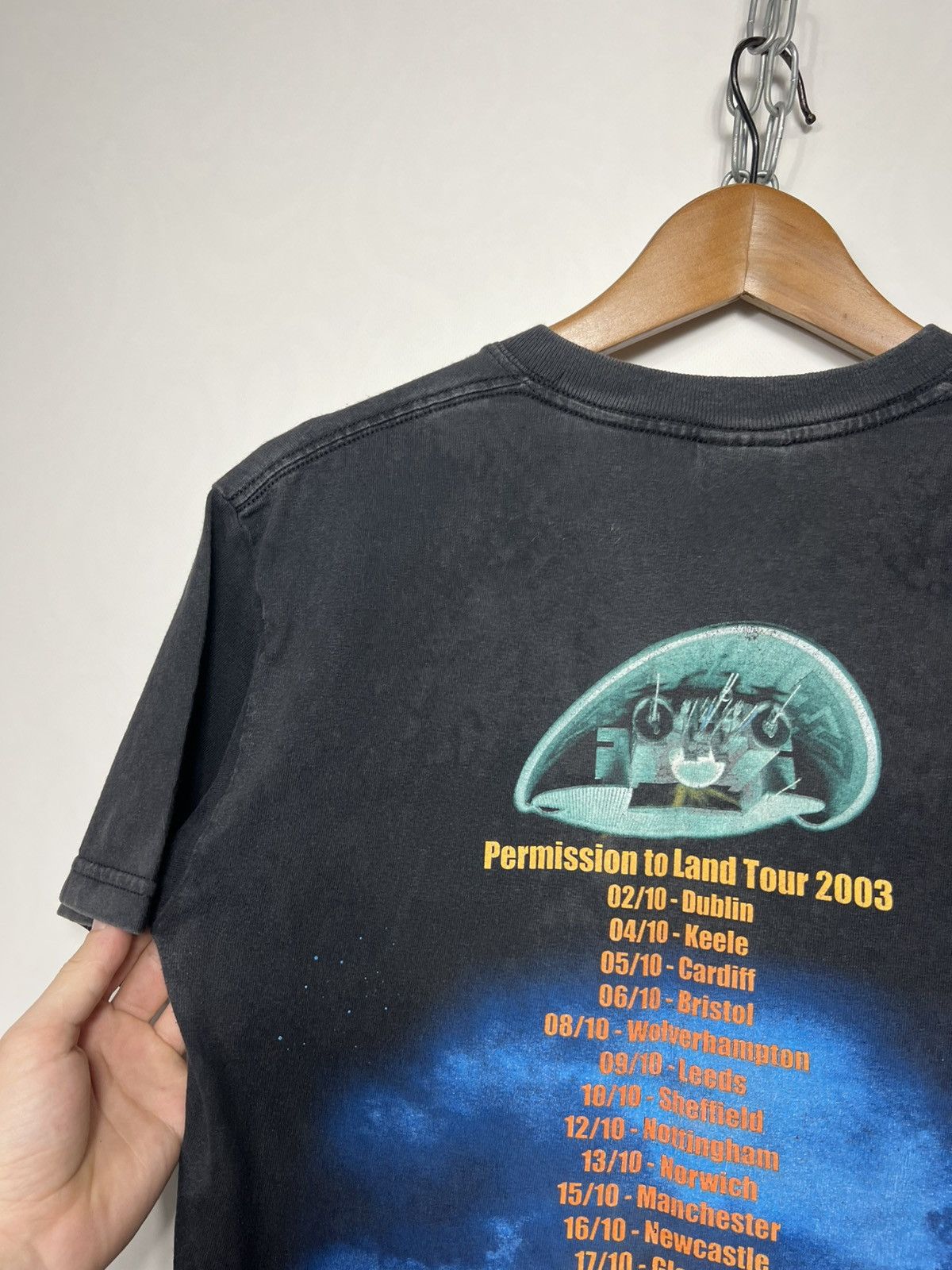 Band Tees Vintage 2004 The Darkness Permission to Land Tour Size US S / EU 44-46 / 1 - 9 Thumbnail