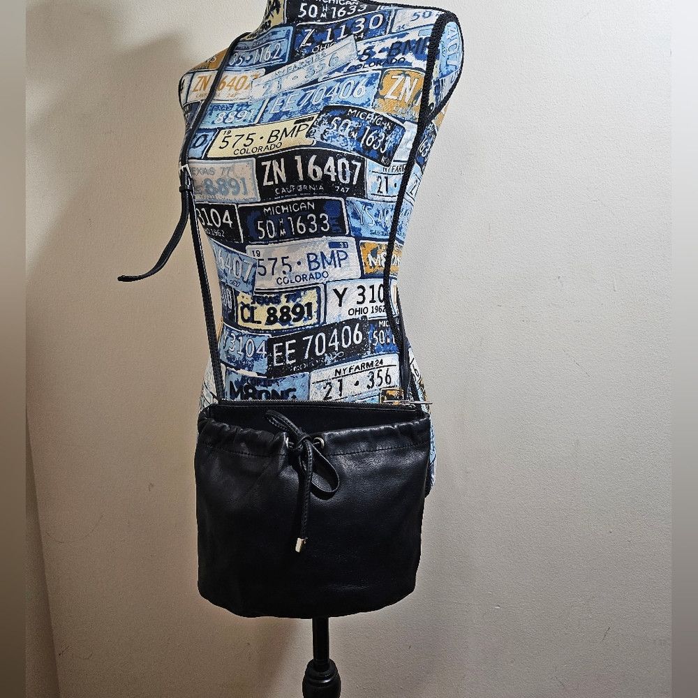 Cos Vintage COS Black Leather Crossbody Pouch Bag Size ONE SIZE - 3 Thumbnail
