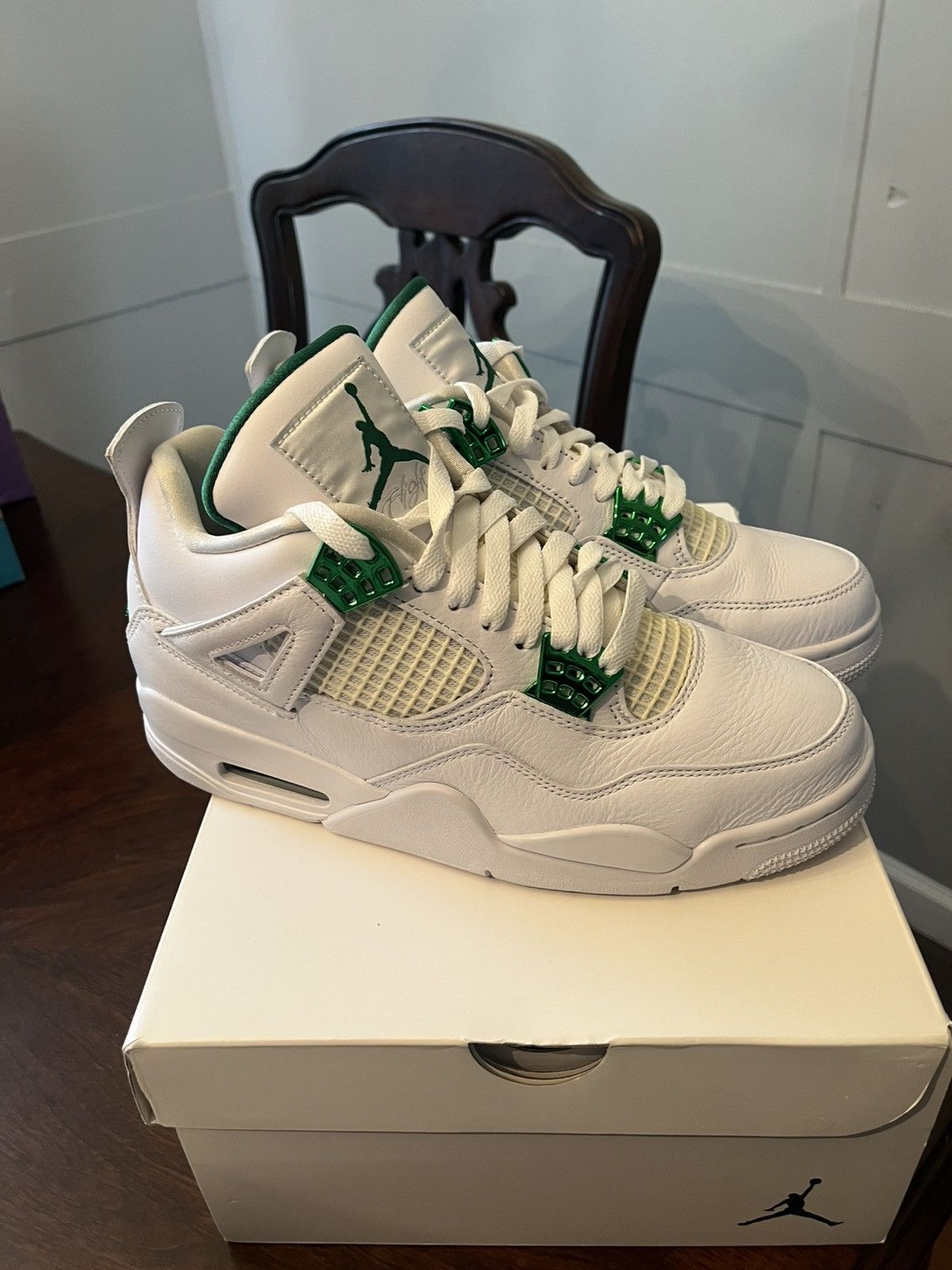 Jordan Brand 2020 Air Jordan 4 Retro 'Green Metallic’🤍💚 Size US 8 / EU 41 - 2 Thumbnail