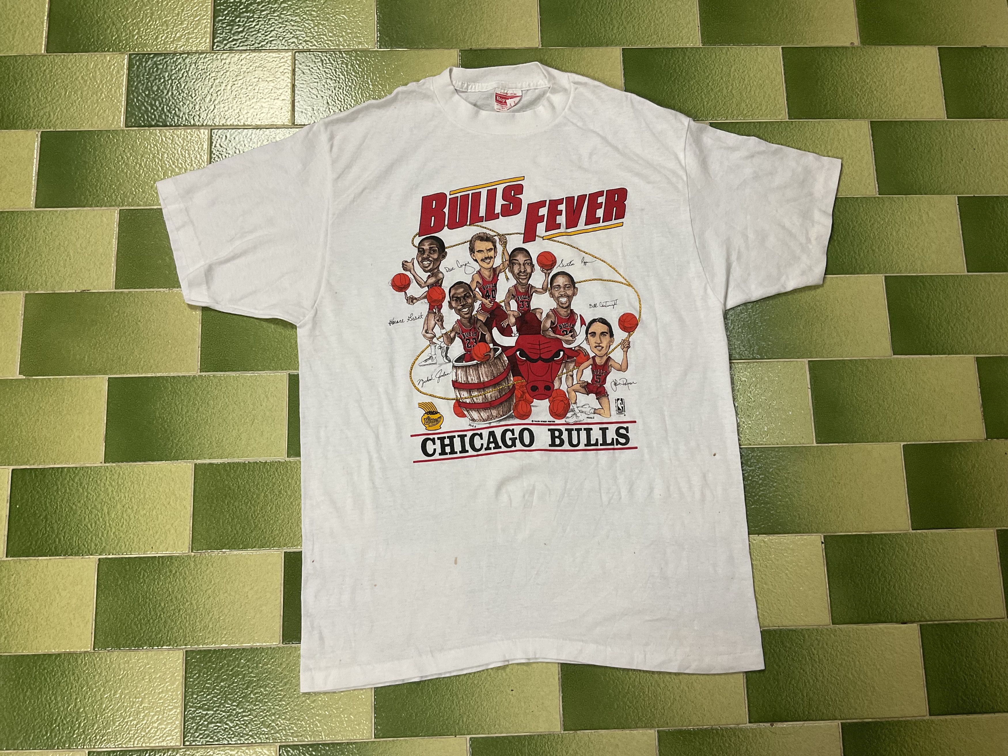 NBA Vintage 80s Chicago Bulls Fever Caricature Jordan T-Shirt Size US M / EU 48-50 / 2 - 1 Thumbnail