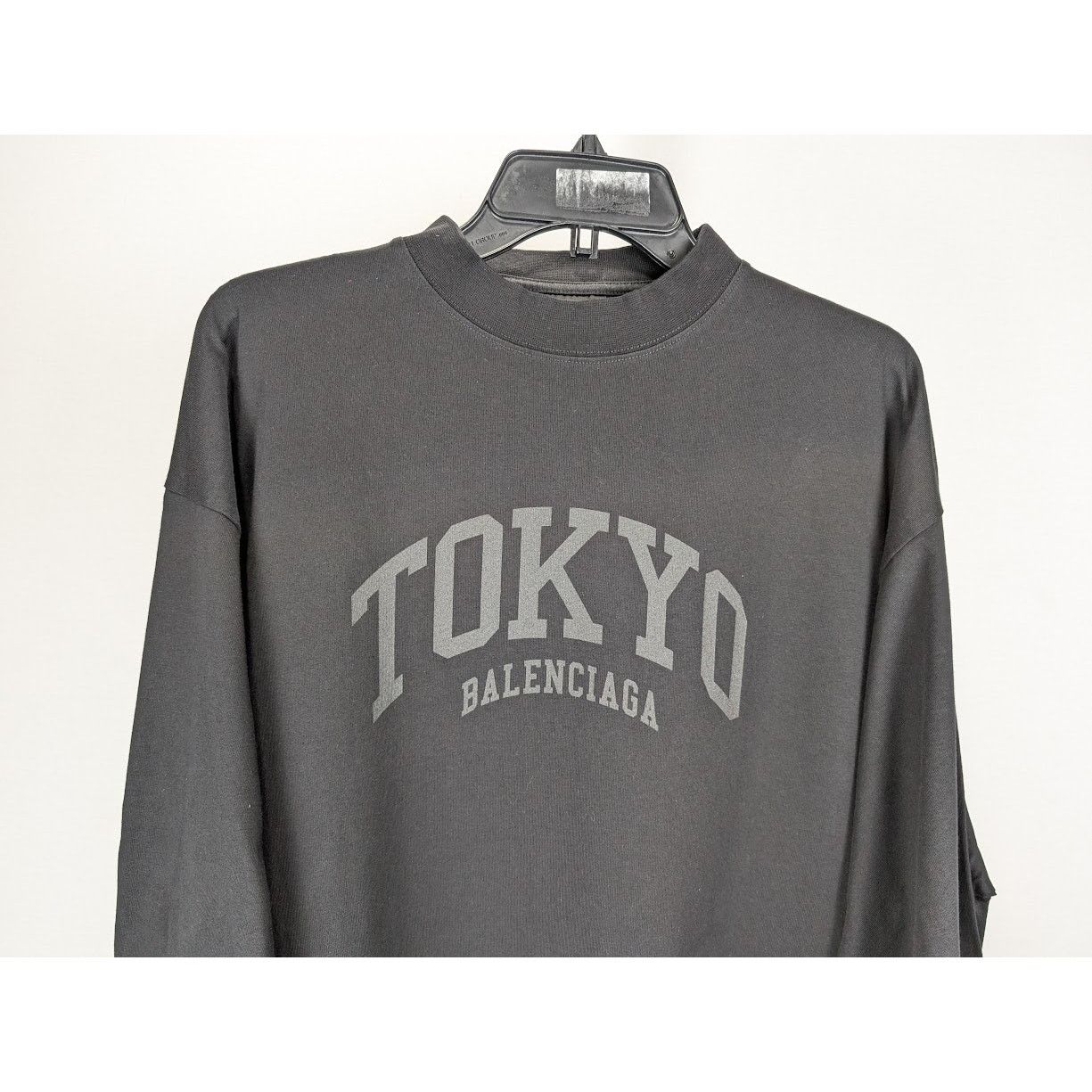 Balenciaga o1rshd1 Q:3 / Oversize Long Sleeve T-Shirt in Black Size US M / EU 48-50 / 2 - 5 Thumbnail