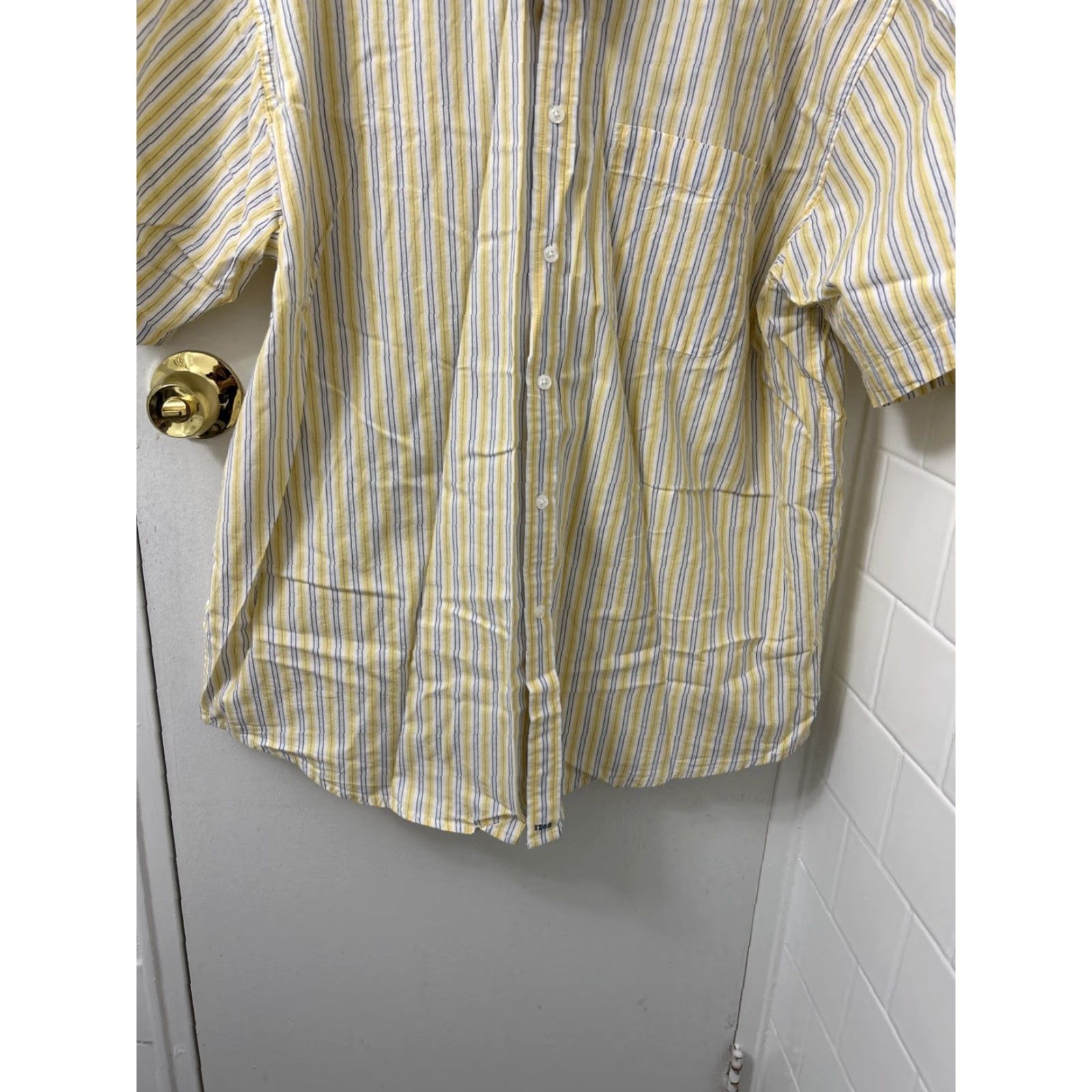Izod IZOD Shirt Mens XL Yellow Oxford Striped Button-Down Pocket Short Sleeve Size US XL / EU 56 / 4 - 3 Thumbnail