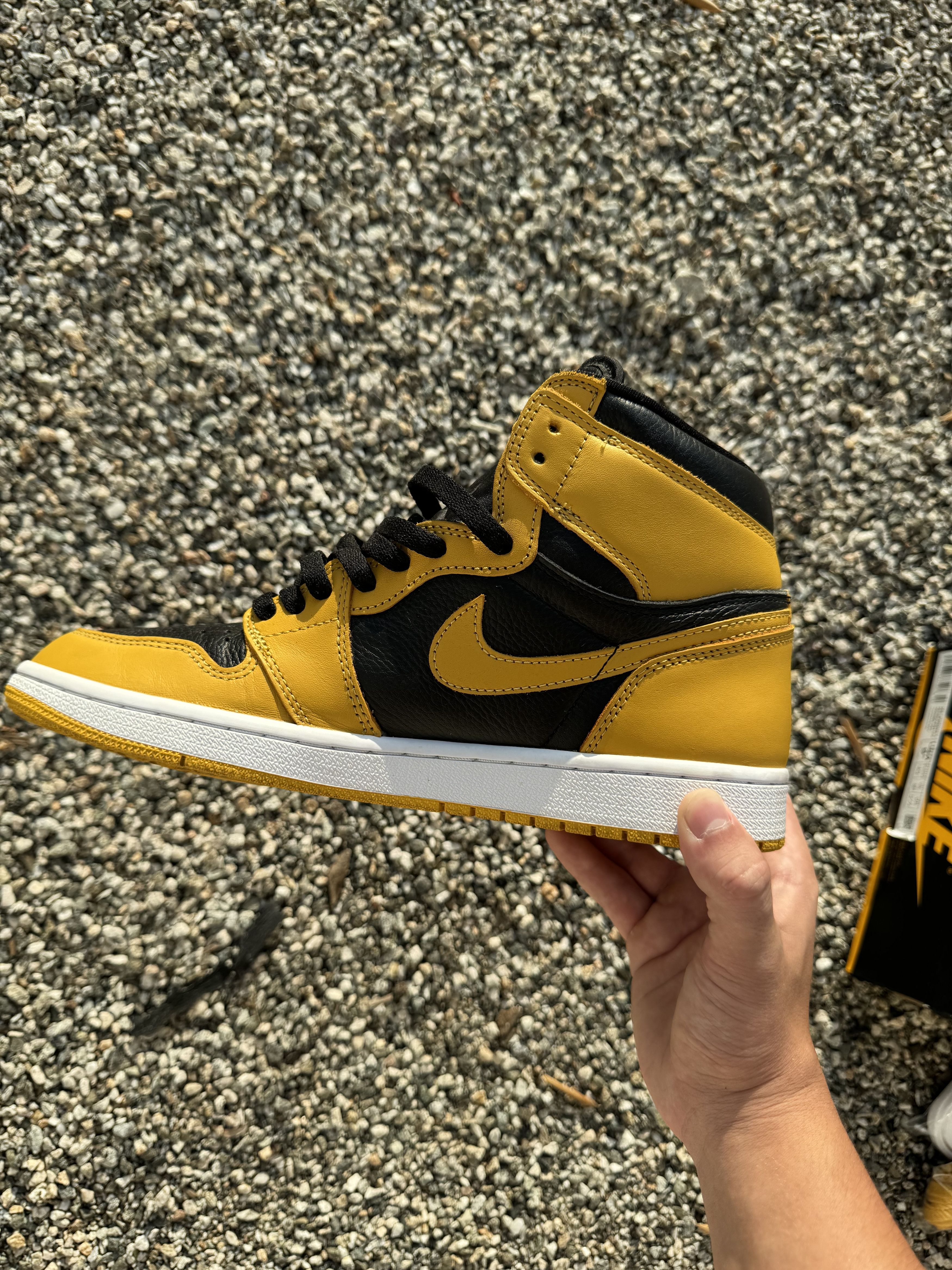 Nike Nike Pollen Jordan 1 Retro High Top Size US 9.5 / EU 42-43 - 6 Thumbnail