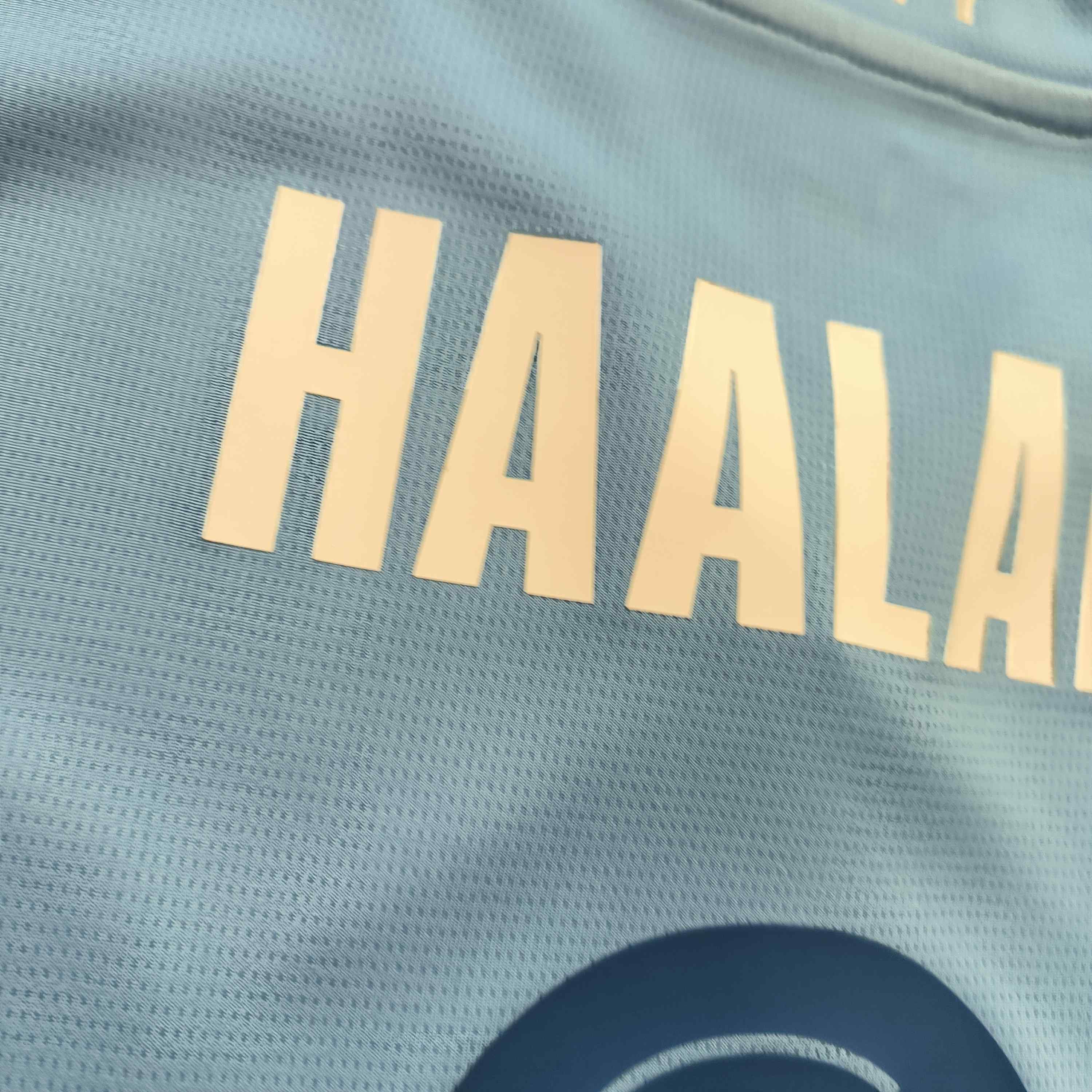 Puma Manchester City 2023-24 Puma home Haaland football jersey L Size US L / EU 52-54 / 3 - 9 Thumbnail