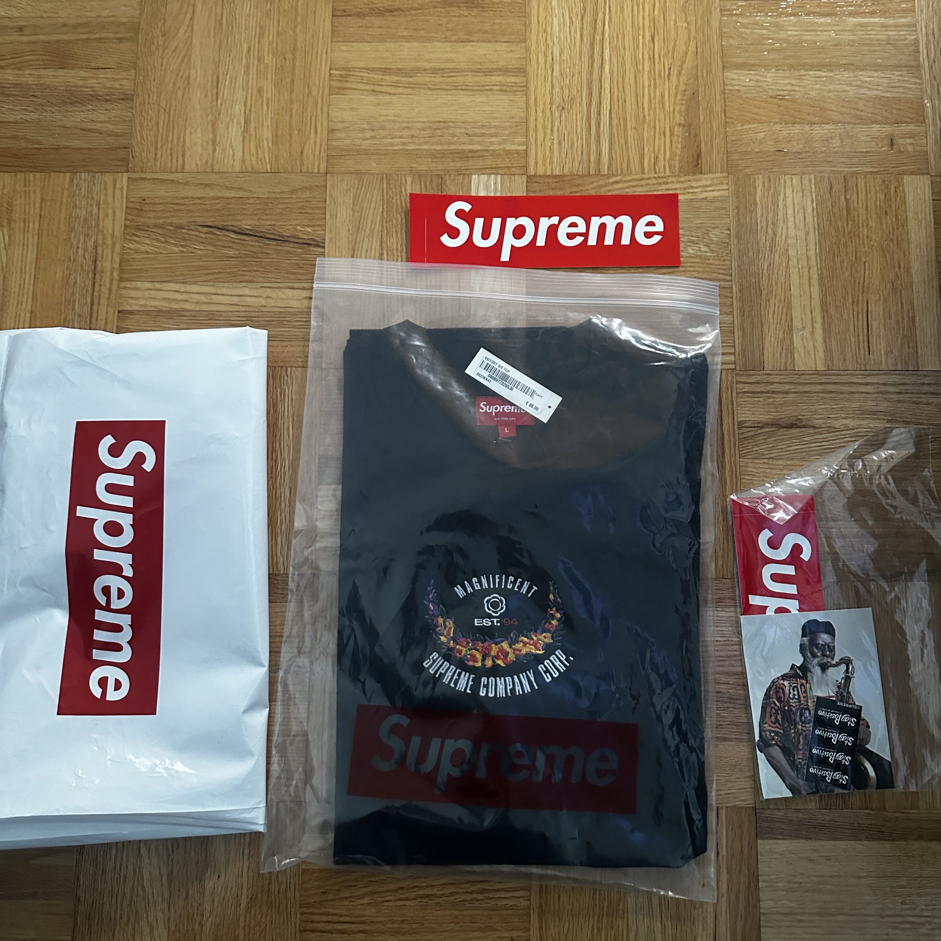 Supreme Supreme Victory SS Top Black Large SS23 Size US L / EU 52-54 / 3 - 3 Thumbnail