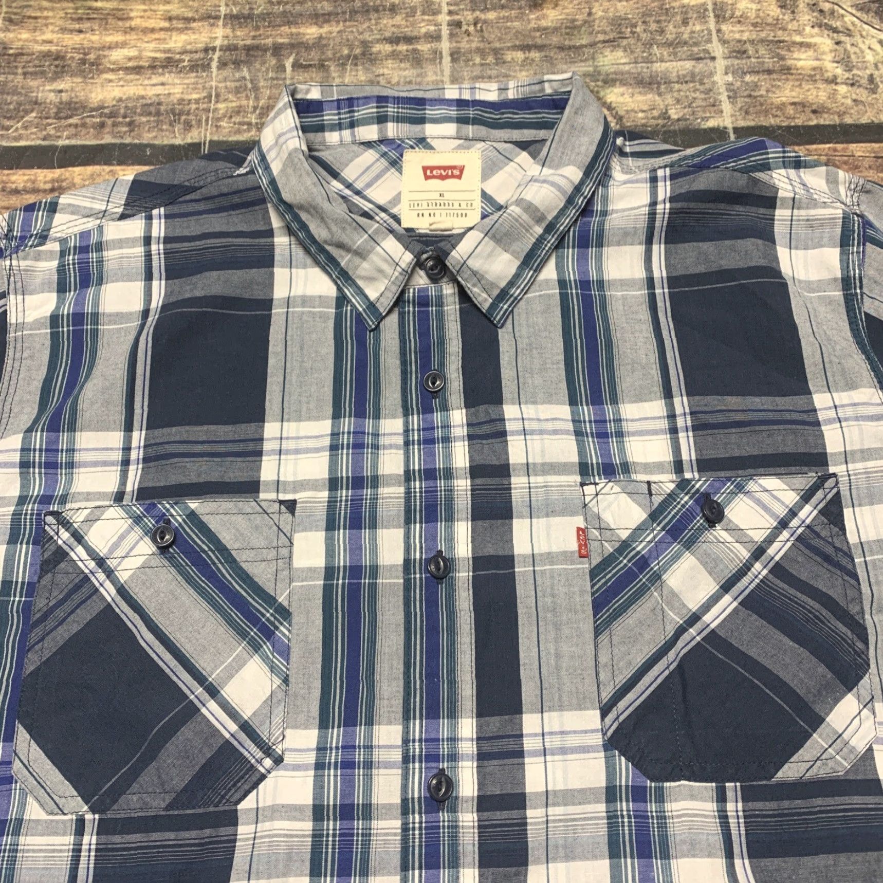 Levi's Levi’s Shirt Mens Button-Down 2 Front Pockets XL Blue Multi-Color Plaid Shirt Mens XL Blue Plaid Size US XL / EU 56 / 4 - 2 Thumbnail